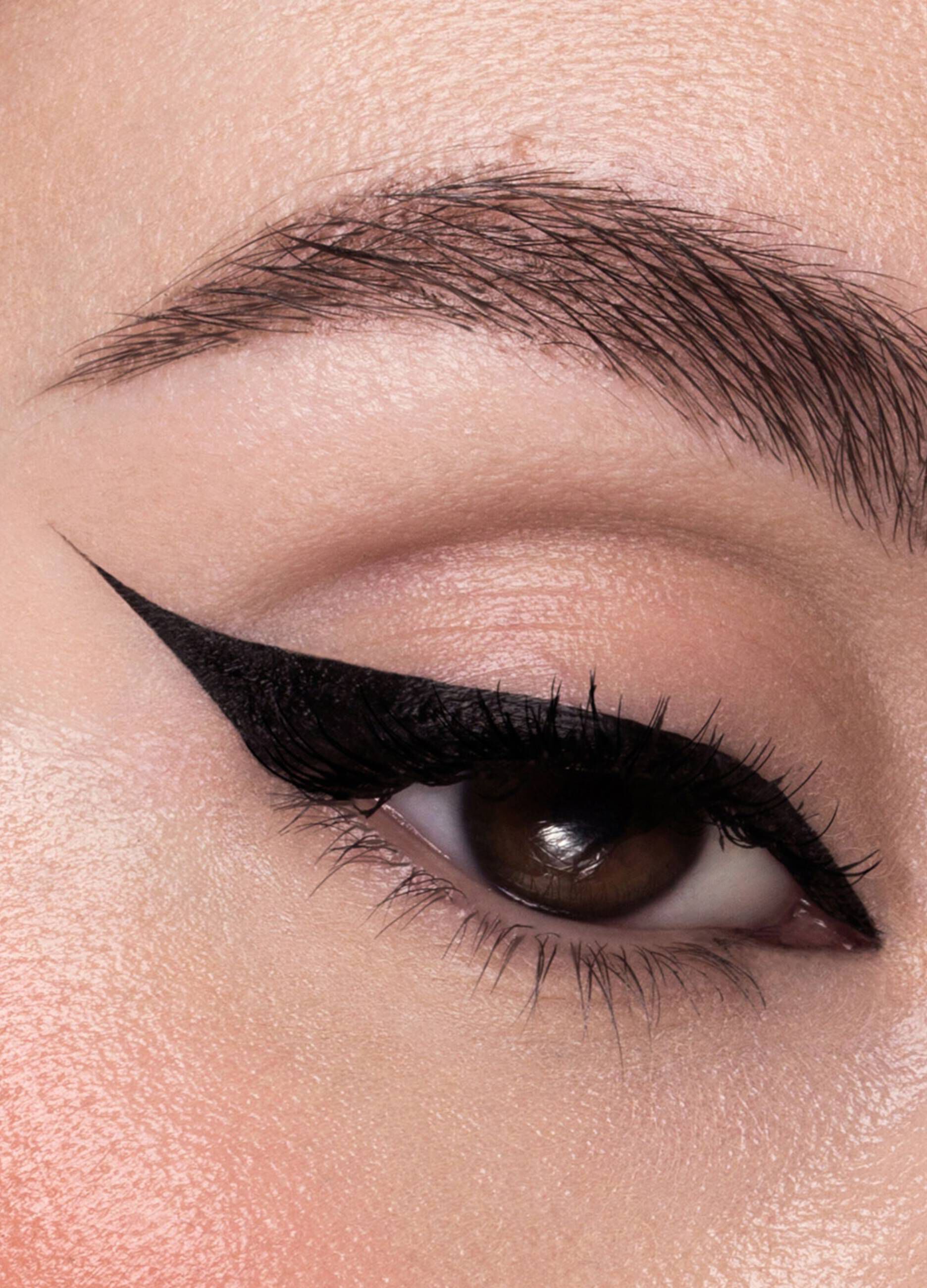 Eyeliner - Astra Make-Up_2