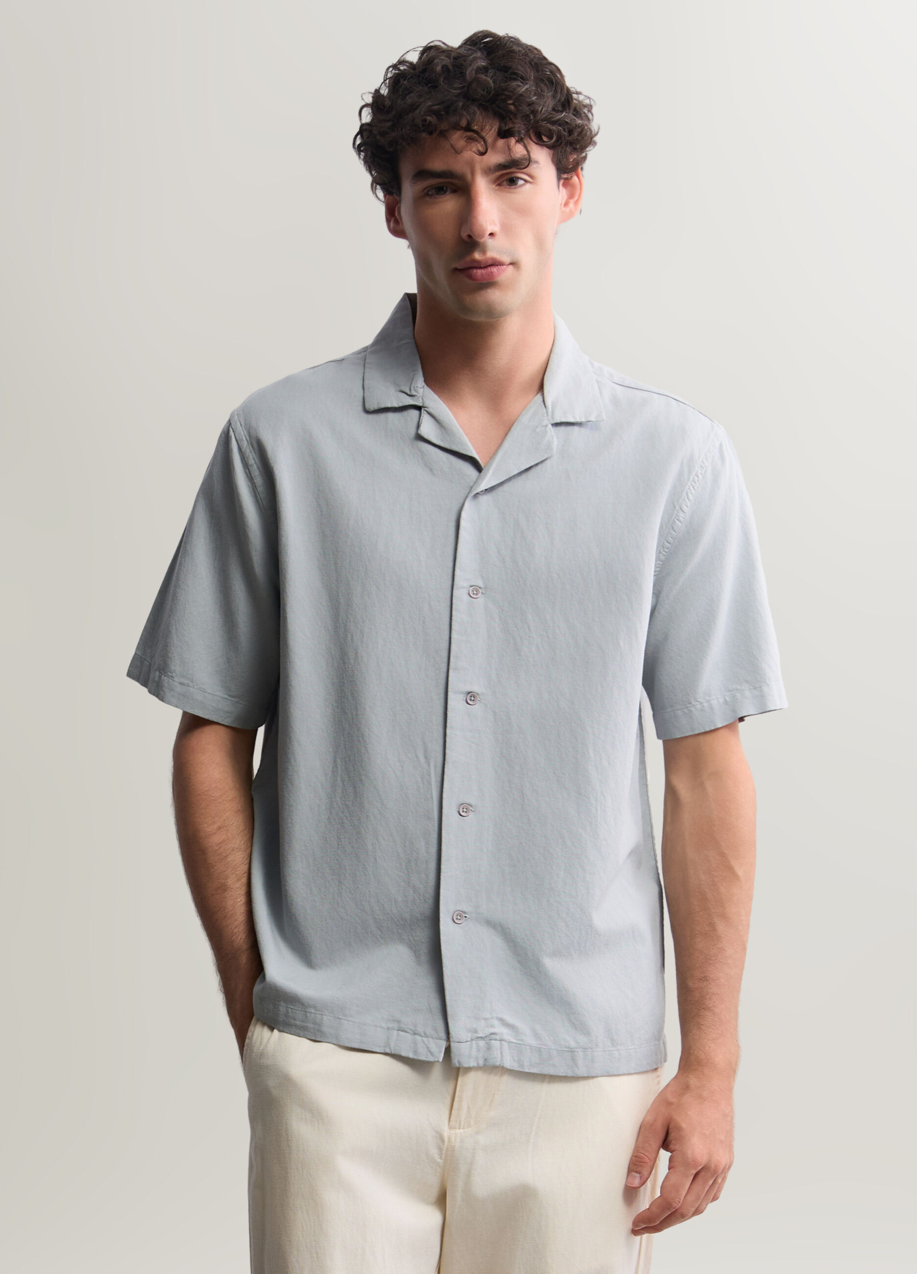 Camicia a maniche corte in viscosa, cotone e lino uomo_0