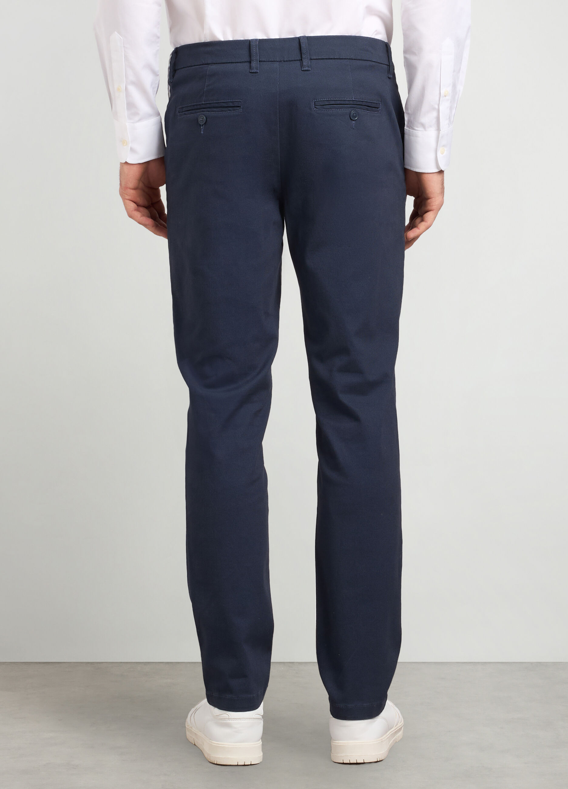 Pantaloni chino slim fit in cotone stretch uomo_1