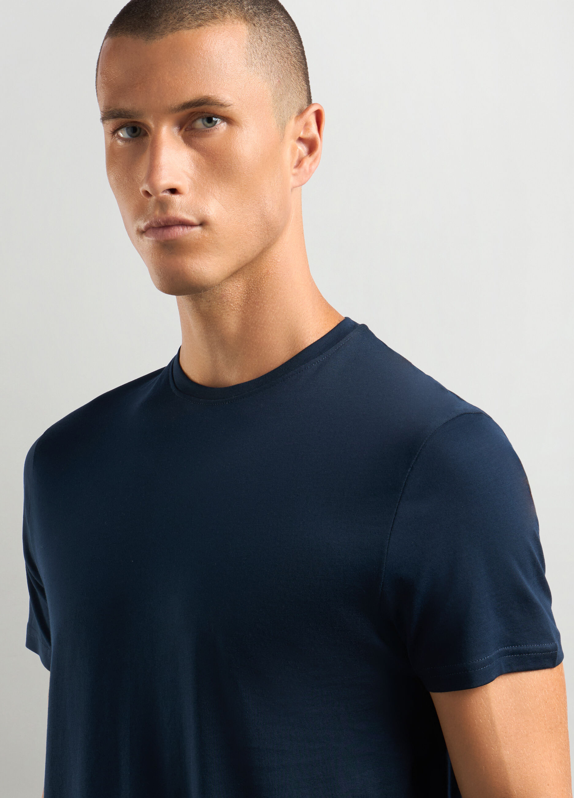T-shirt girocollo in puro cotone uomo_2