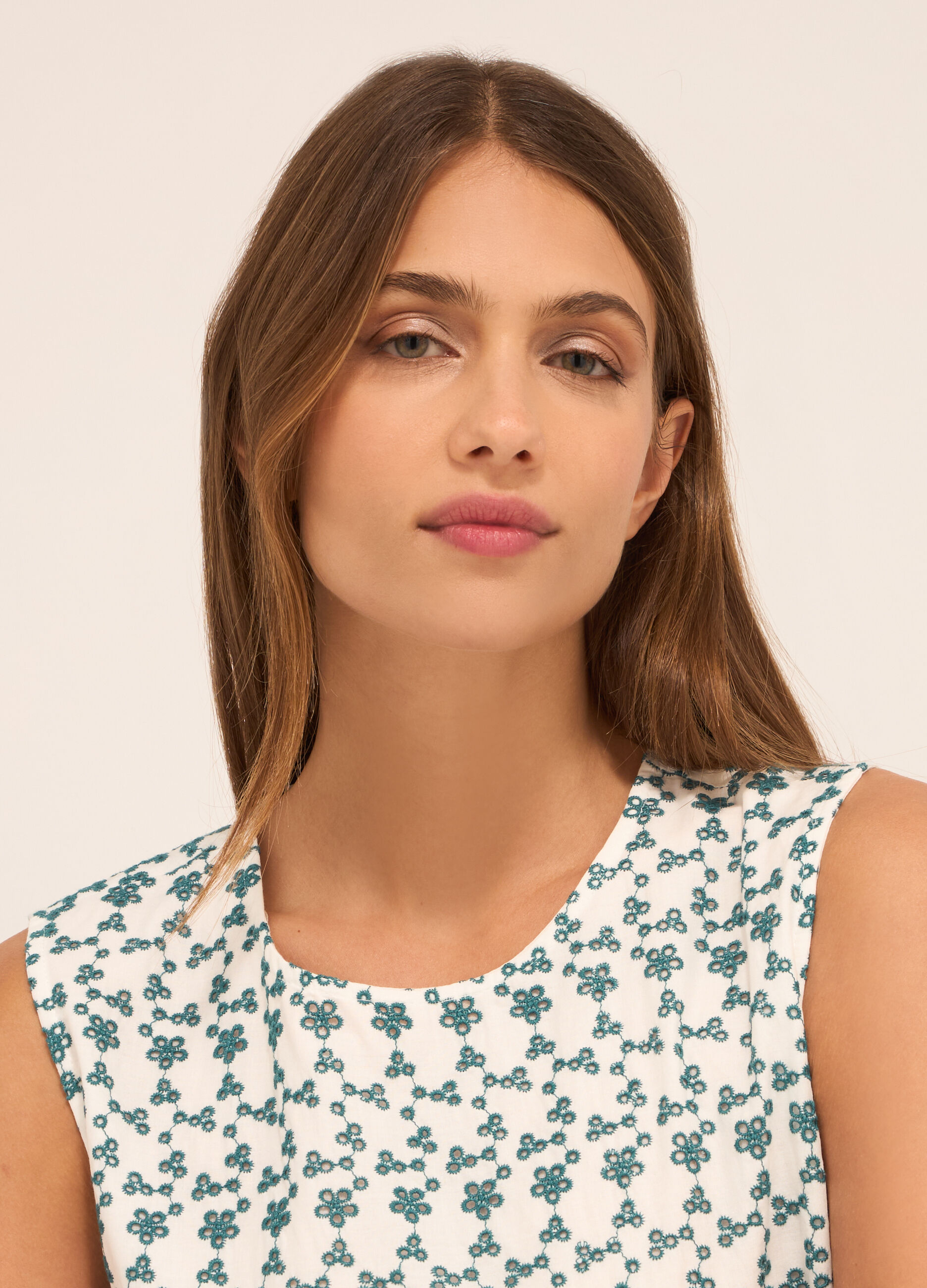 Blusa smanicata in puro cotone donna_2