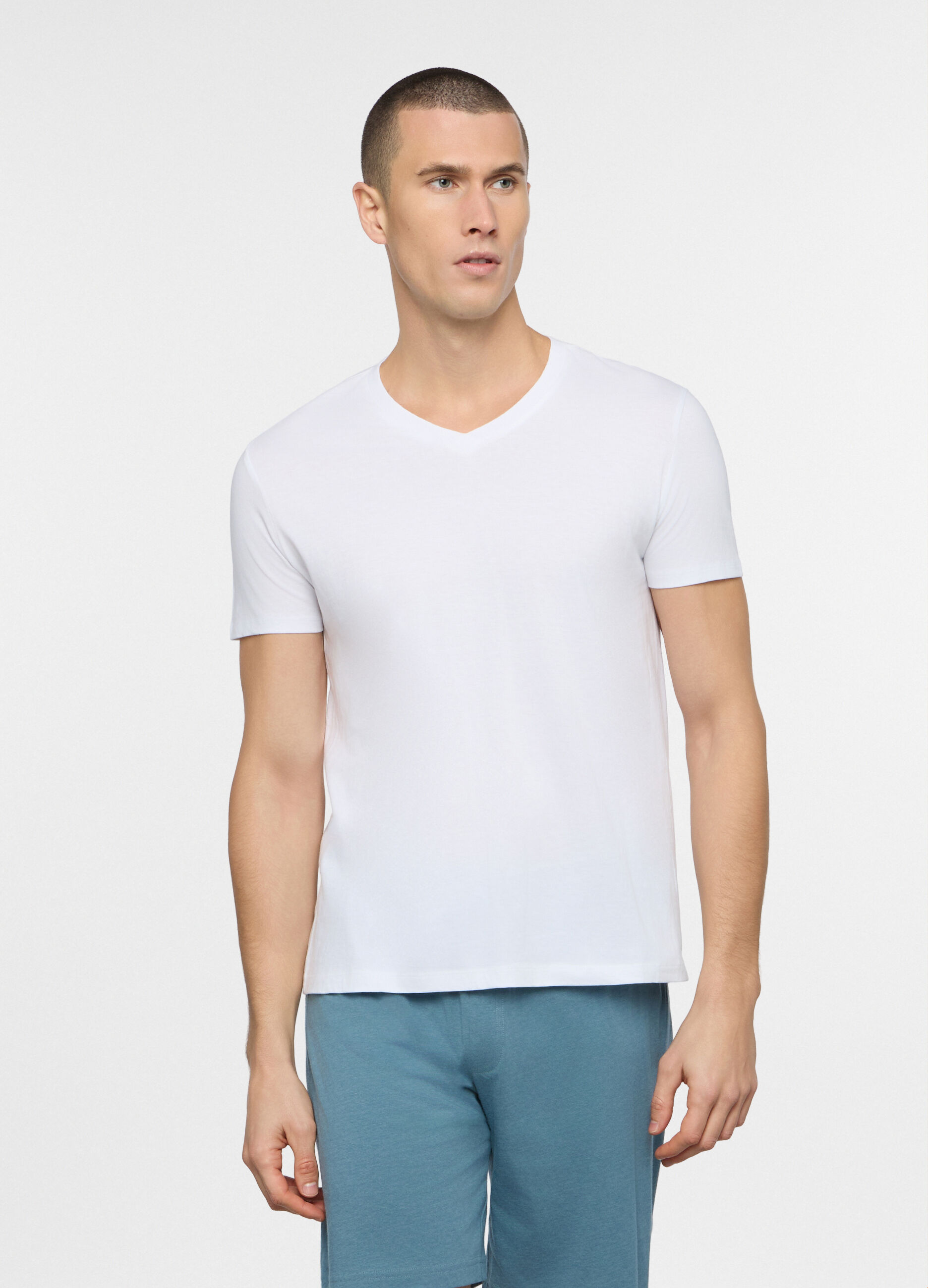 T-shirt scollo a V in jersey di puro cotone uomo_0