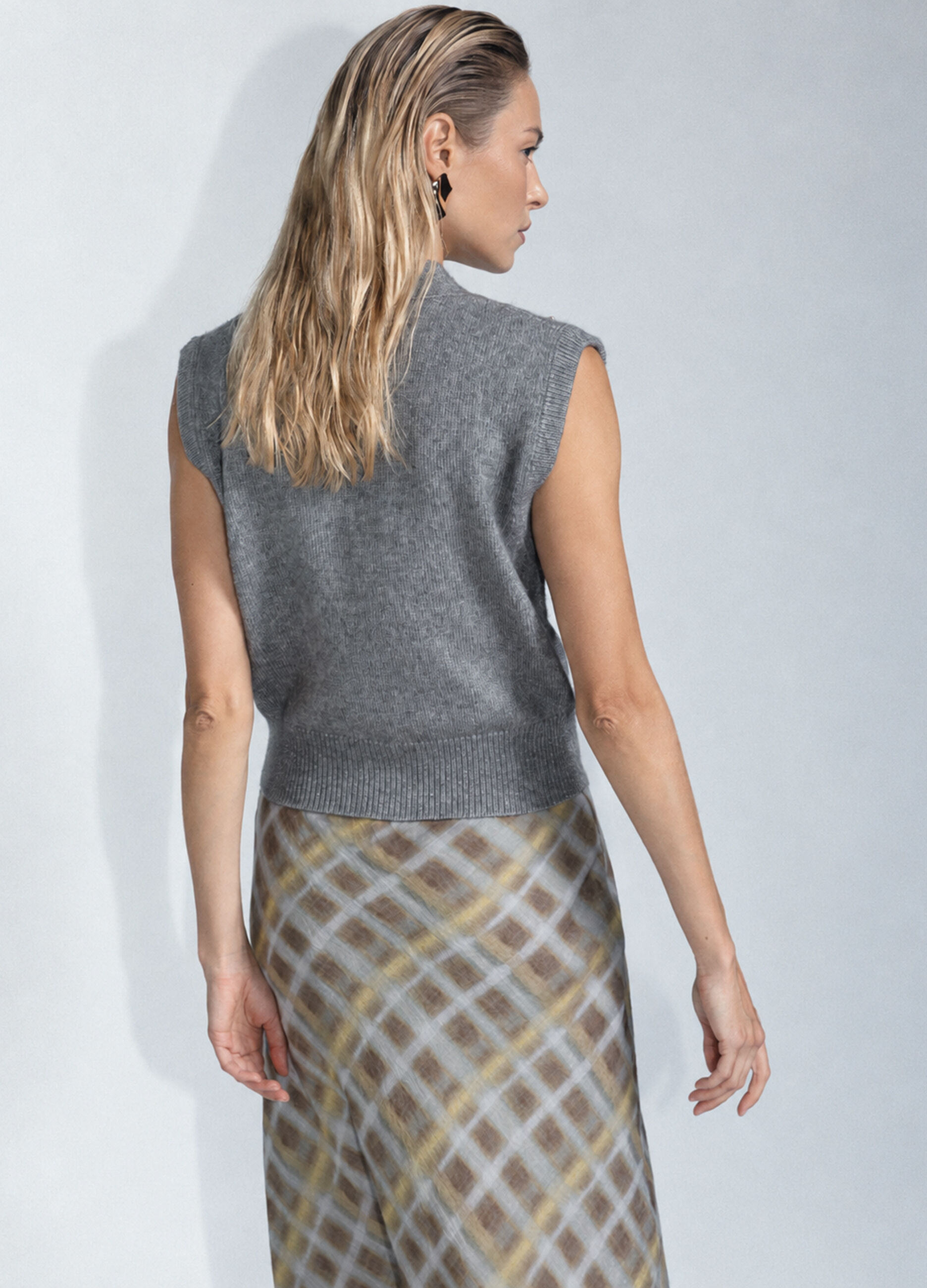 Gilet con scollo a V rasato donna_2
