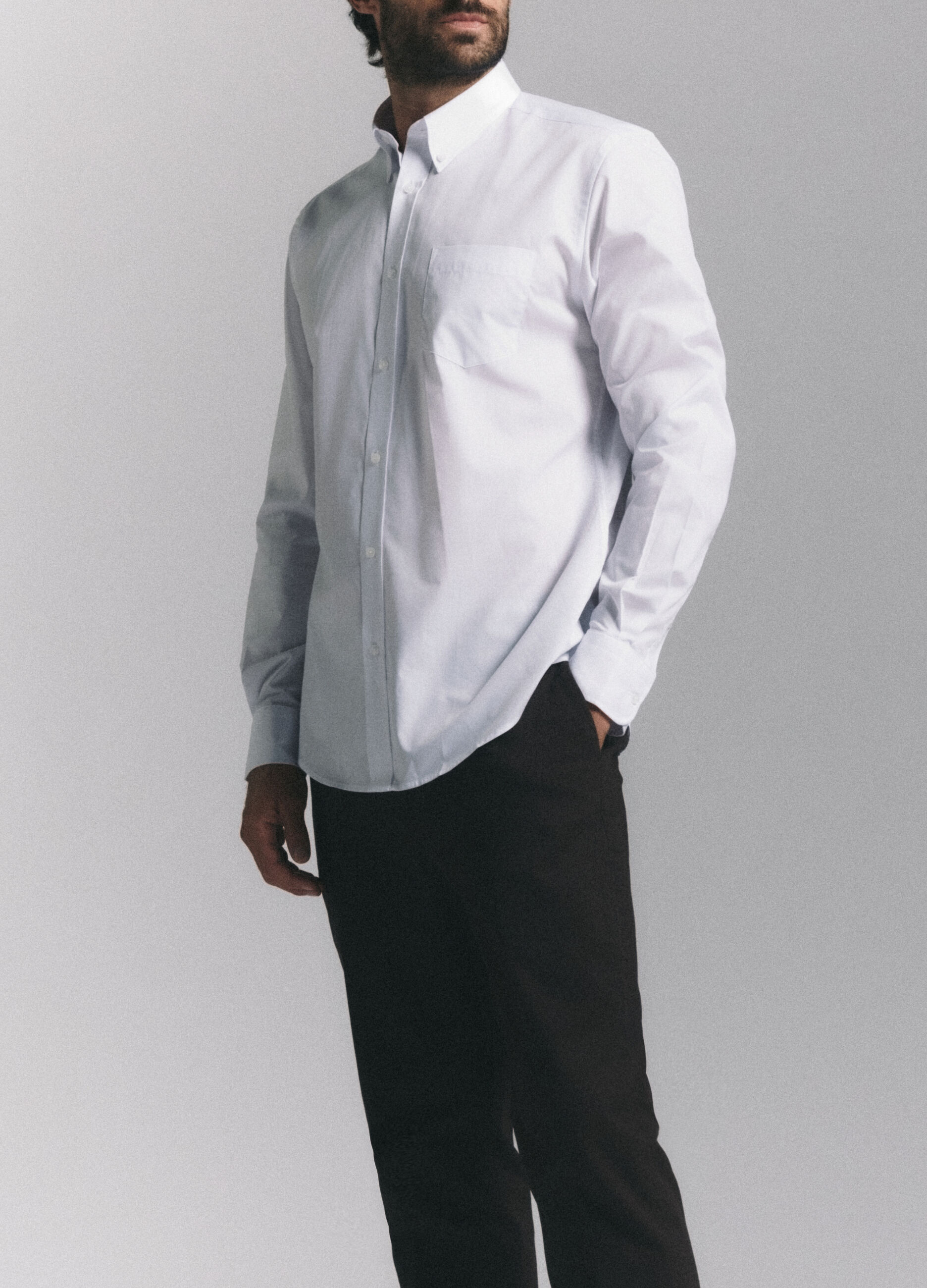 Camicia regular fit con colletto button down uomo_1