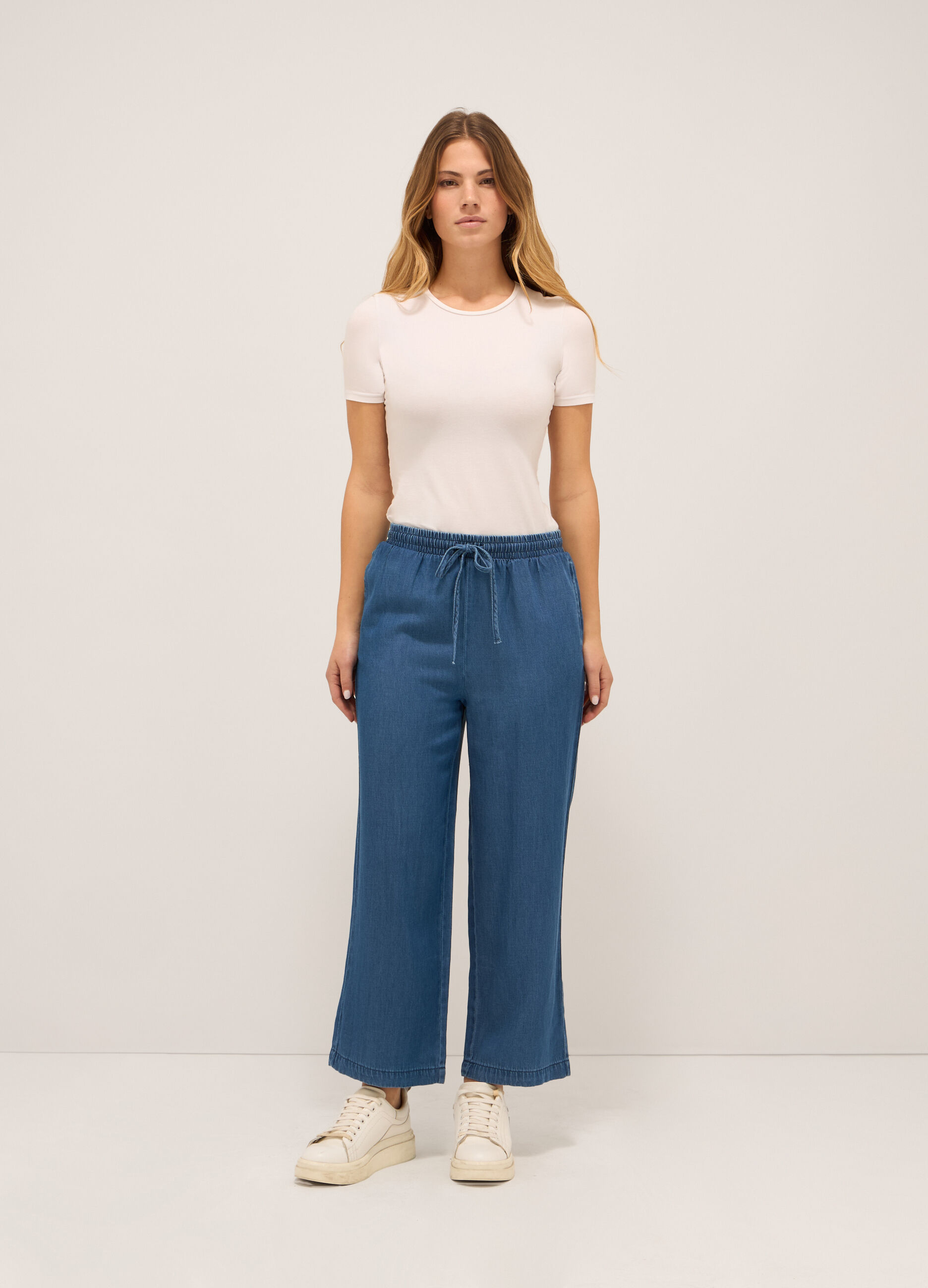 Pantaloni wide leg in denim di misto cotone donna_0