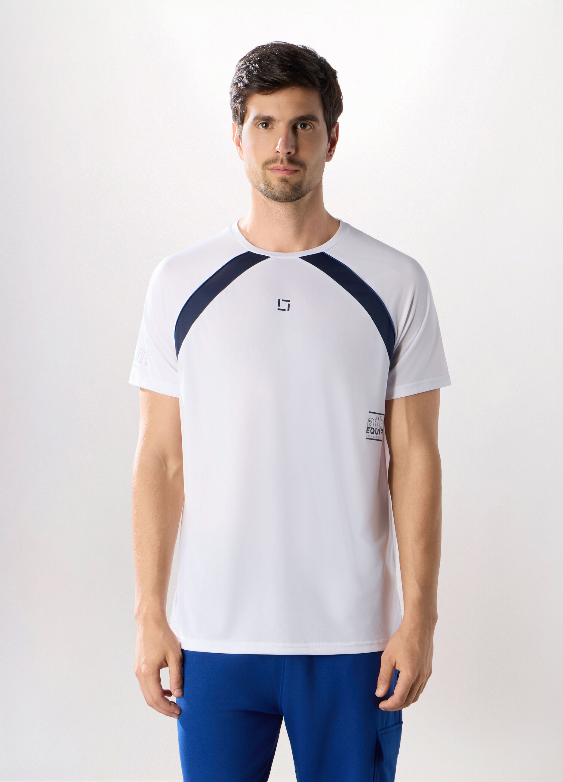 T-shirt sportiva con inserti uomo_0