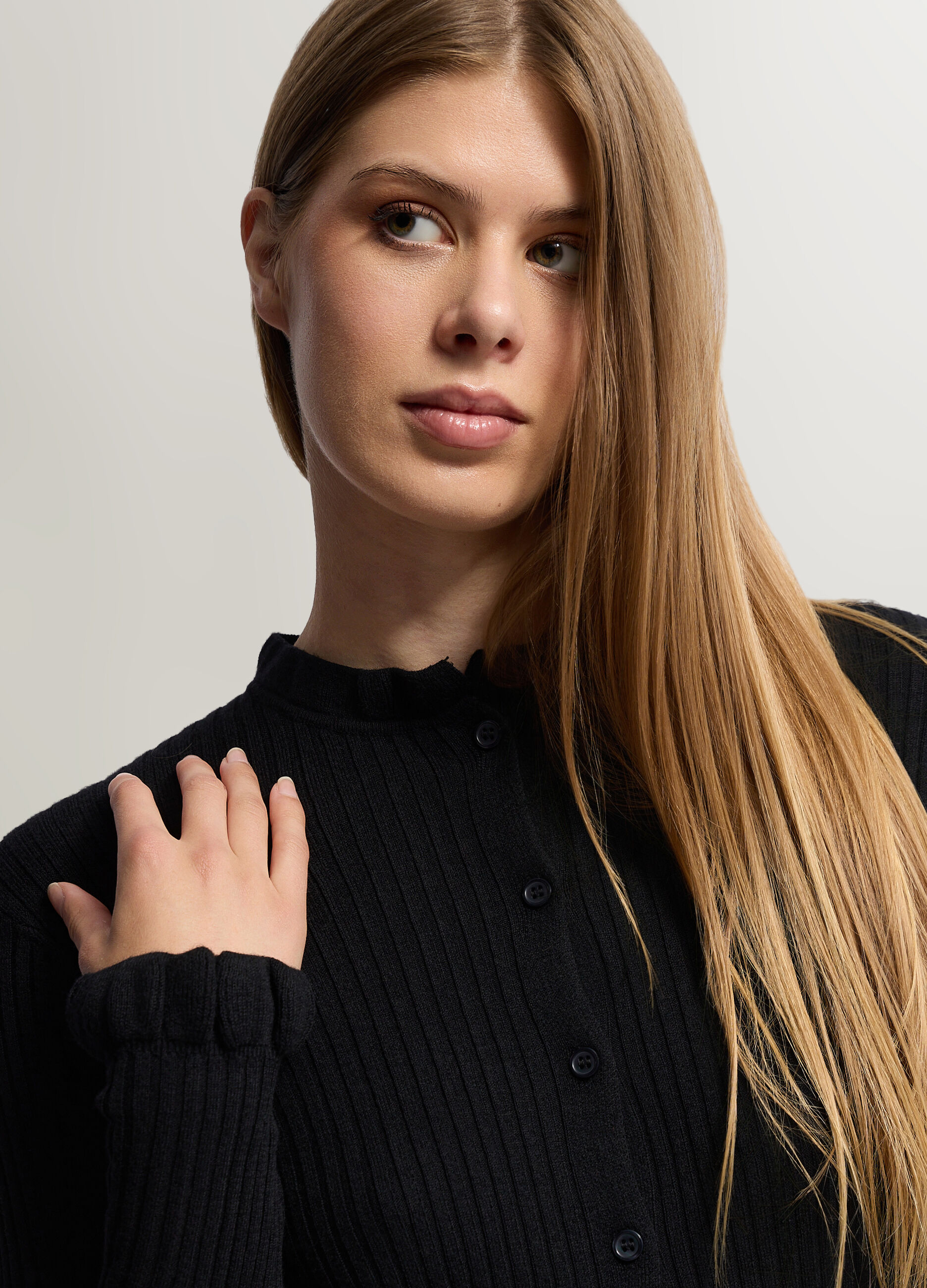 Cardigan Fitted girocollo in costina donna_2
