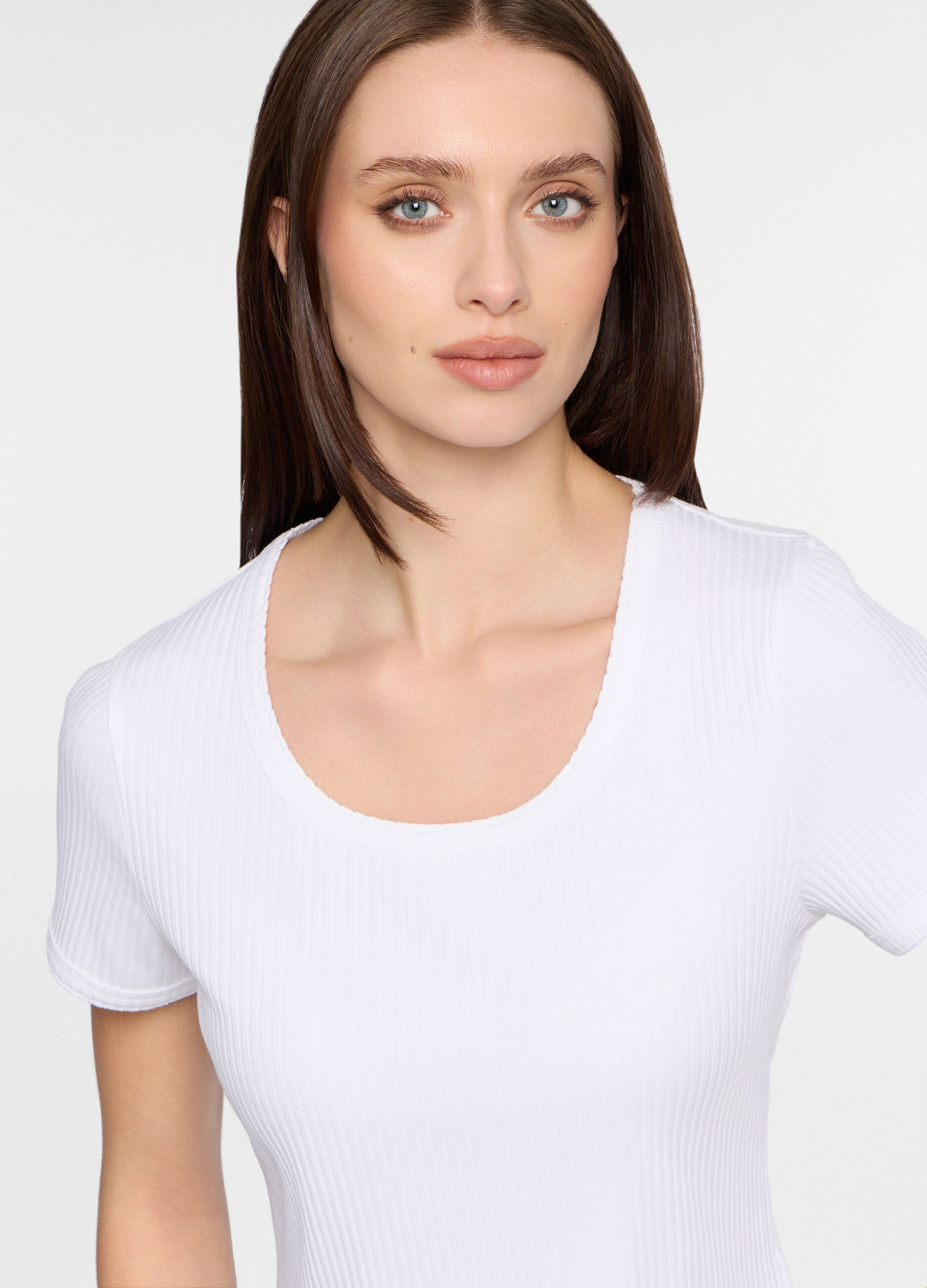 T-shirt girocollo in costina stretch donna_2