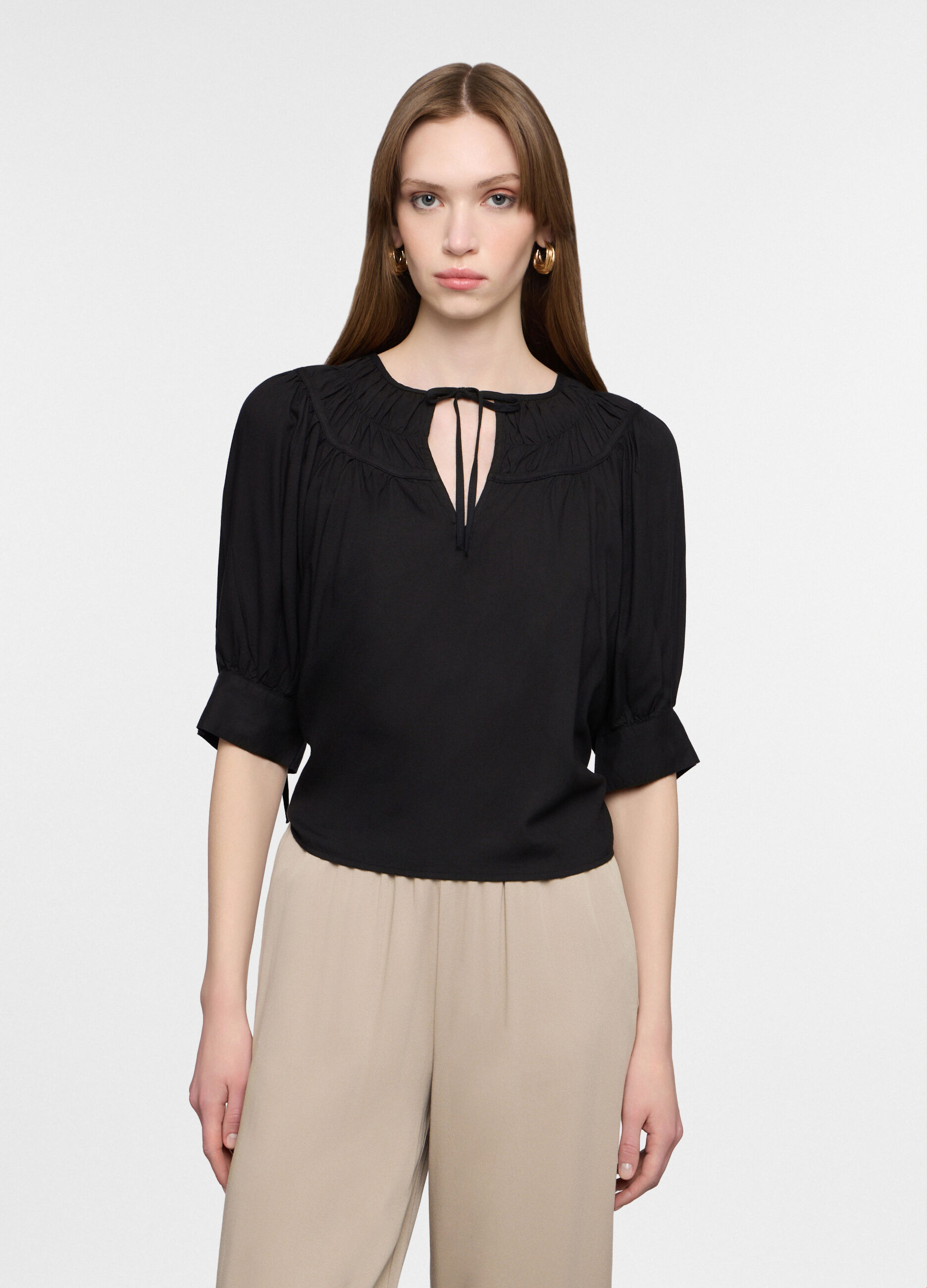 Blusa regular fit con scollo rotondo in pura viscosa donna_0