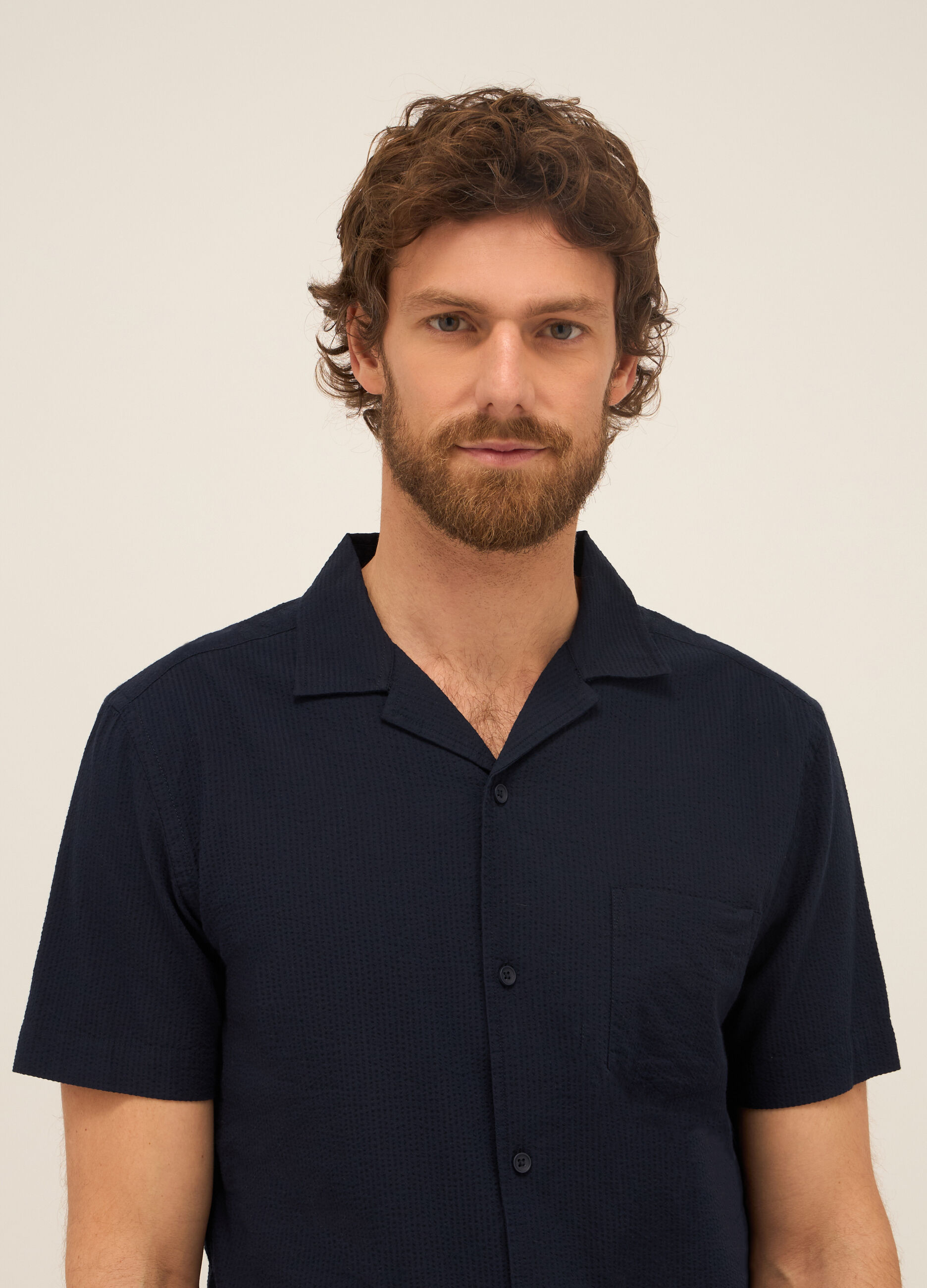 Camicia a maniche corte in cotone seersucker uomo_2