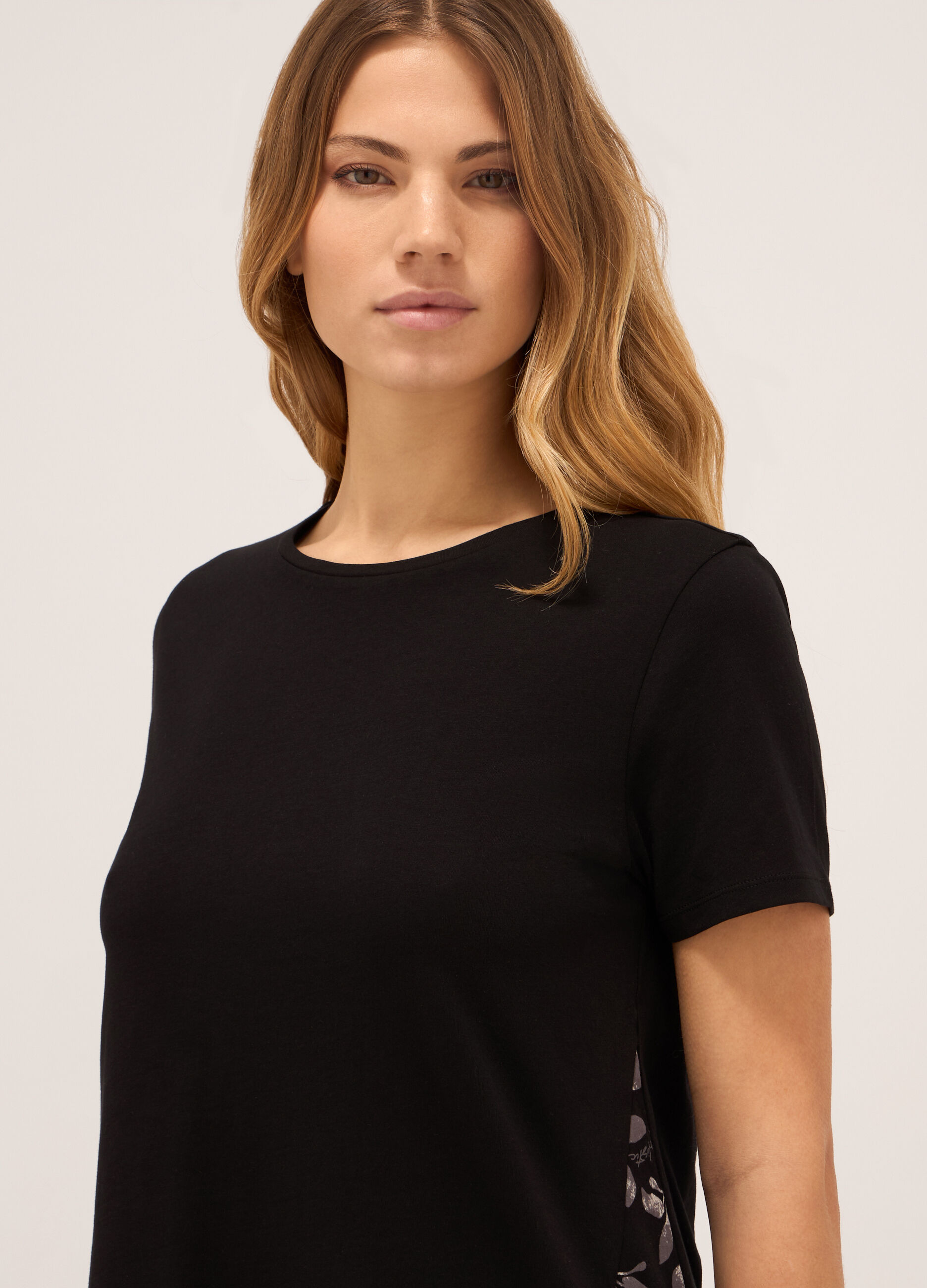 T-shirt fitness in jersey di puro cotone donna_2