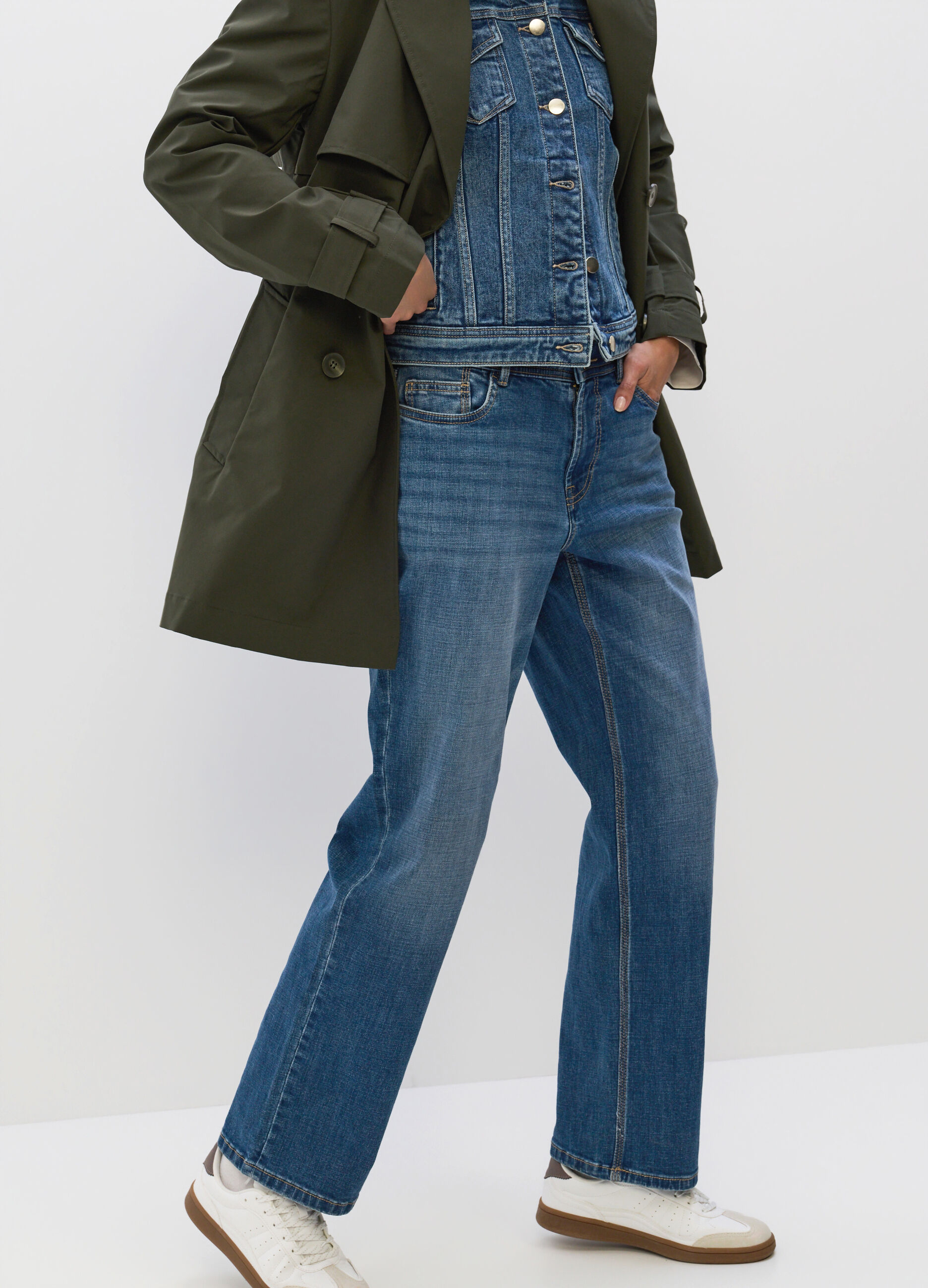 Pantaloni Straight Fit in denim di cotone stretch donna_2