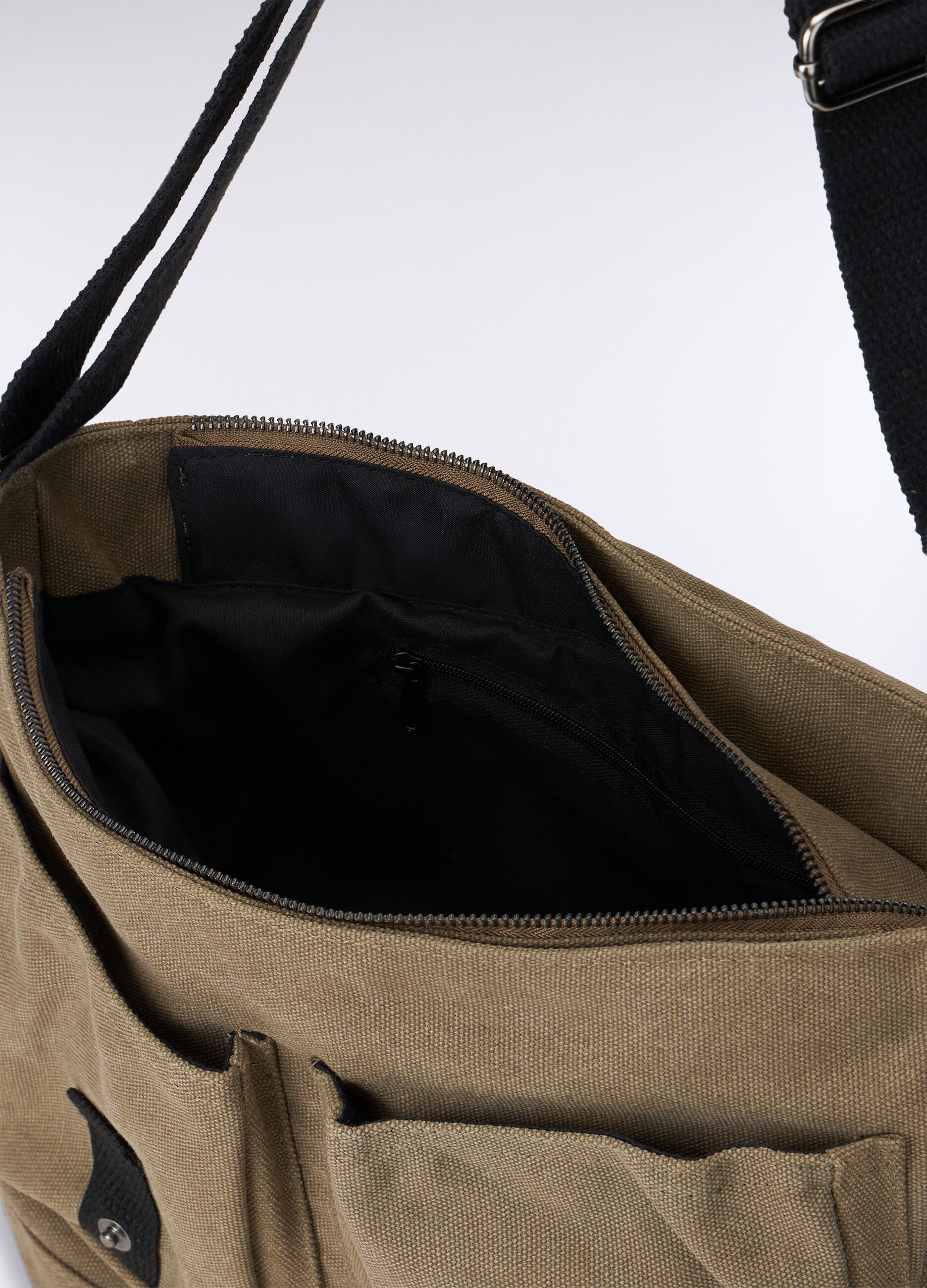Borsa tracolla con doppia tasca uomo_1