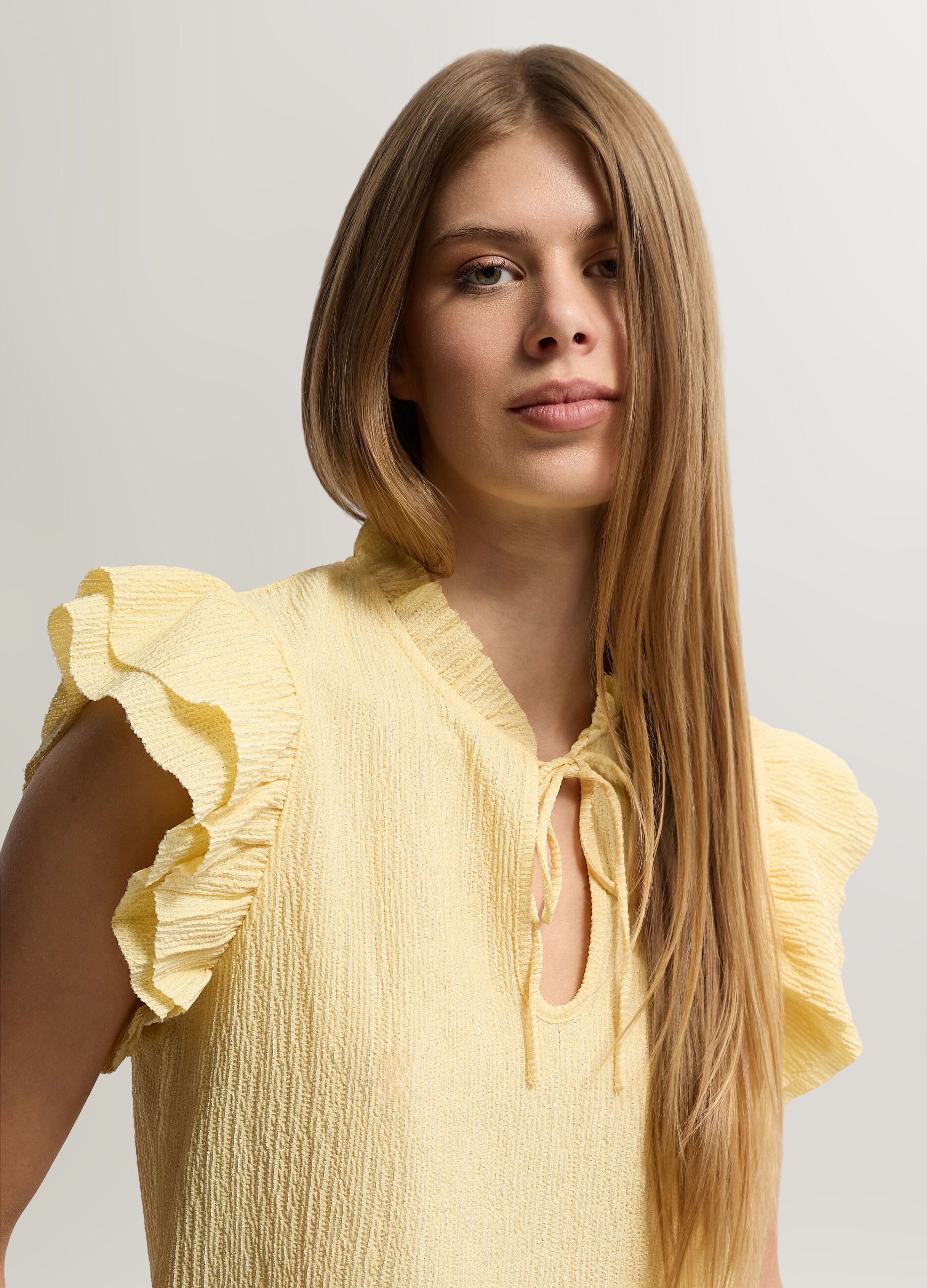 Blusa Fit Regular con scollo a goccia cr&ecirc;pe stretch donna_2