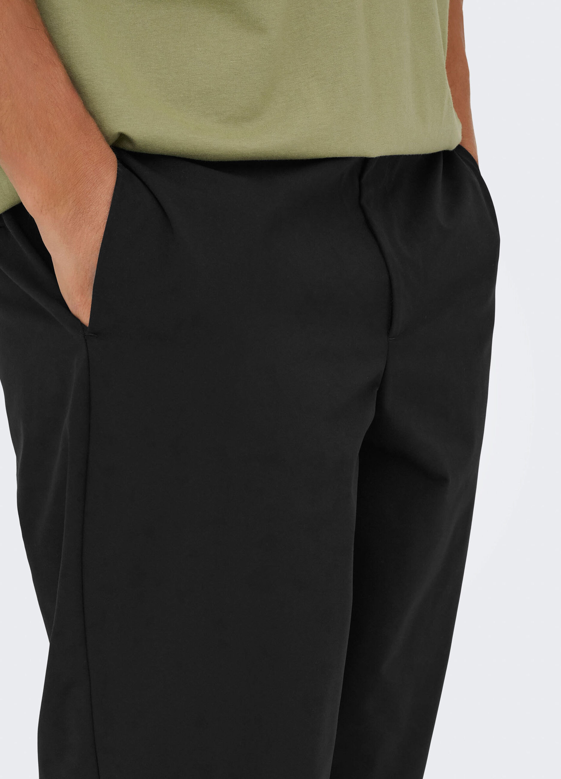 Pantaloni tapered fit_4