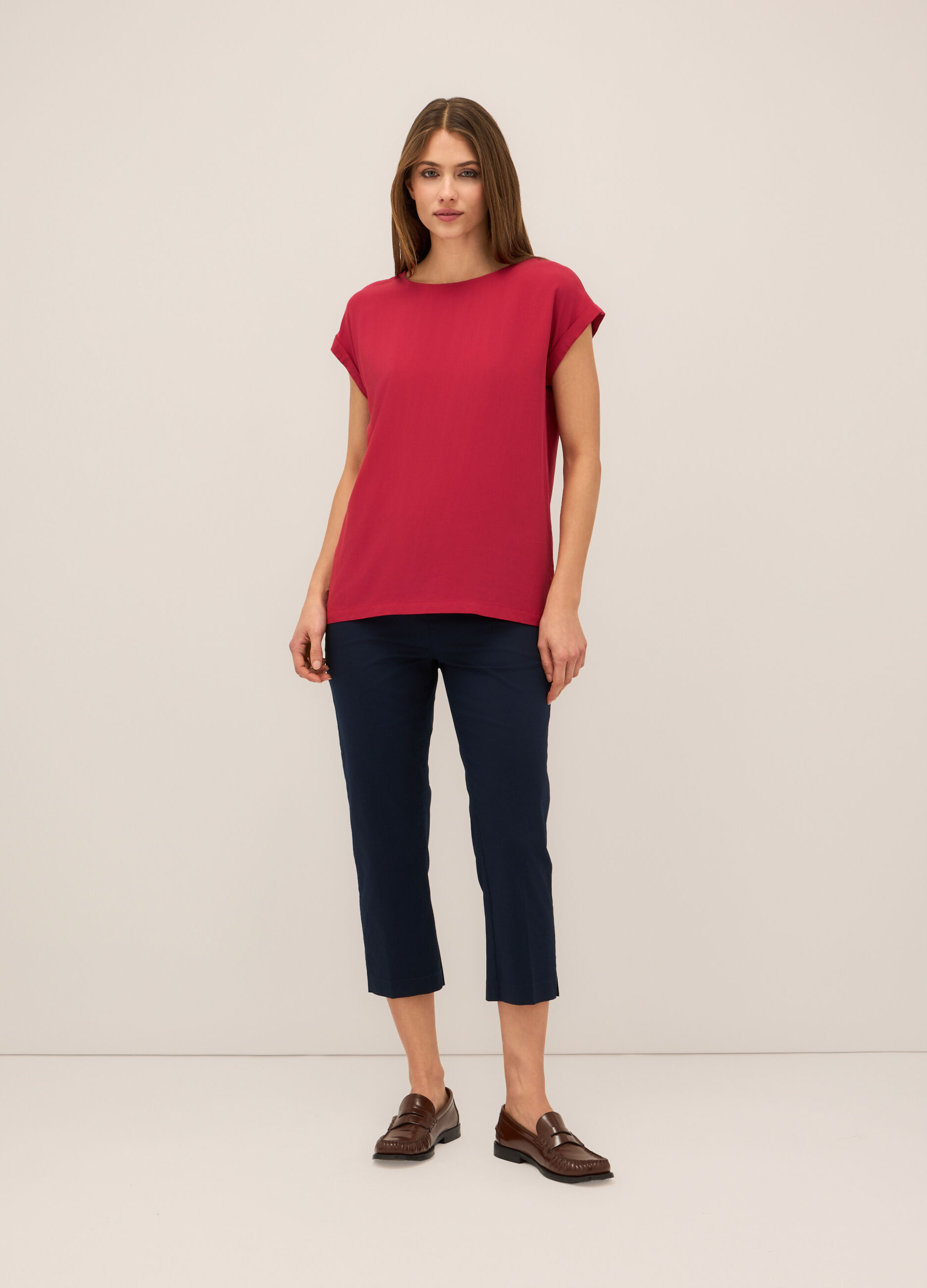 Pantaloni capri in twill di cotone stretch donna