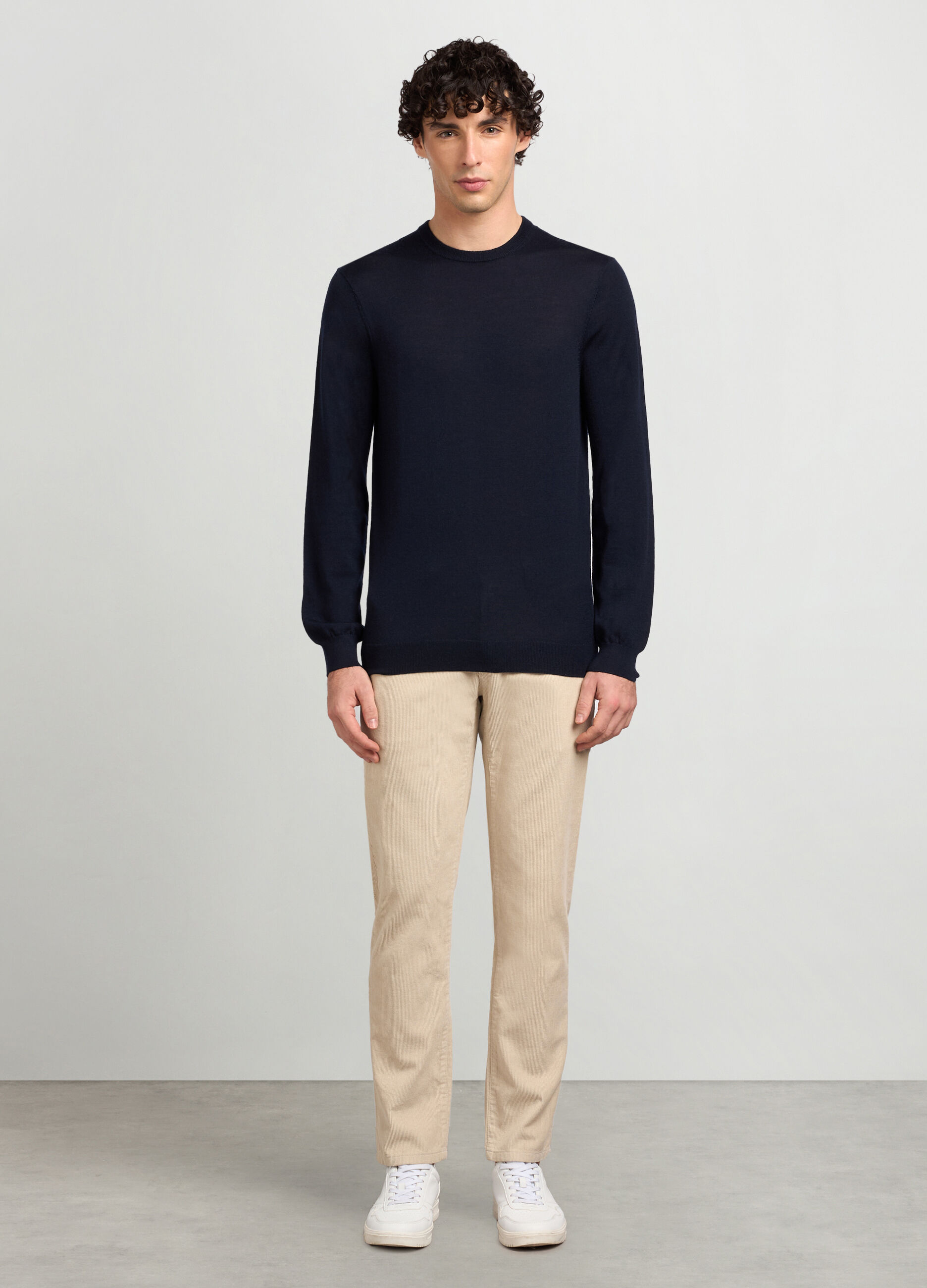 Pantaloni chino regular fit in velluto a coste uomo_0