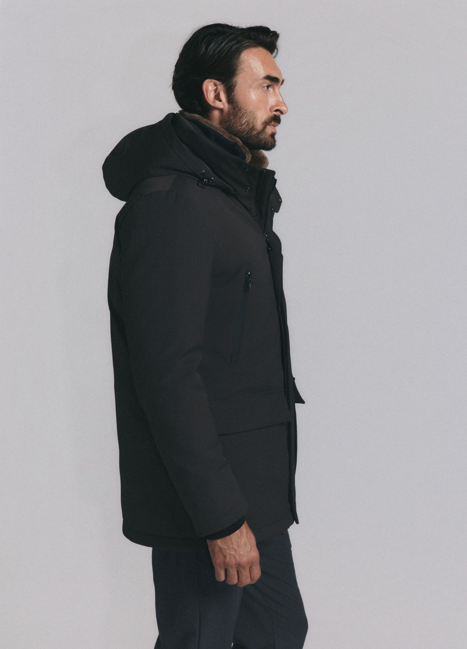 Cappotto imbottito con zip e cappuccio uomo_4