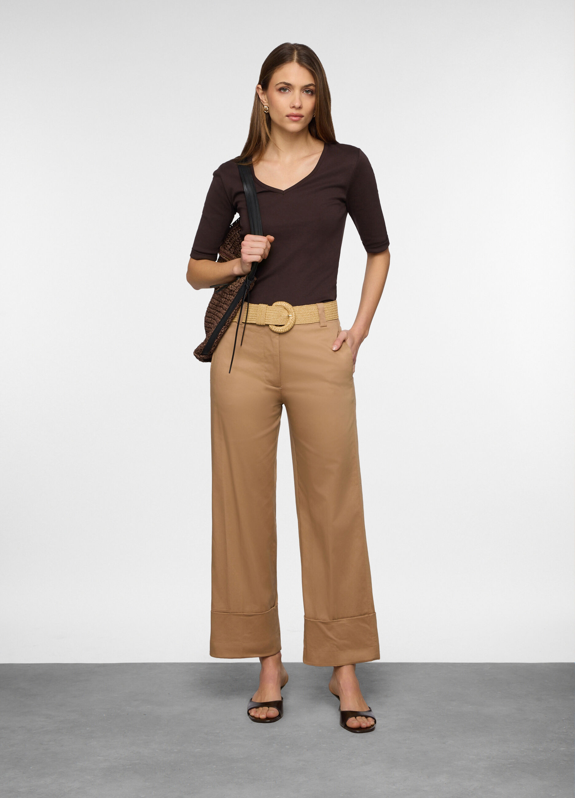 Pantaloni straight fit in raso di cotone stretch donna_0