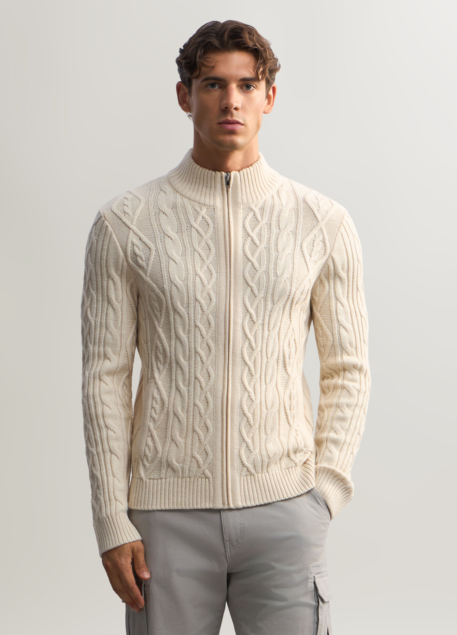 Cardigan con zip in maglia a trecce uomo_0