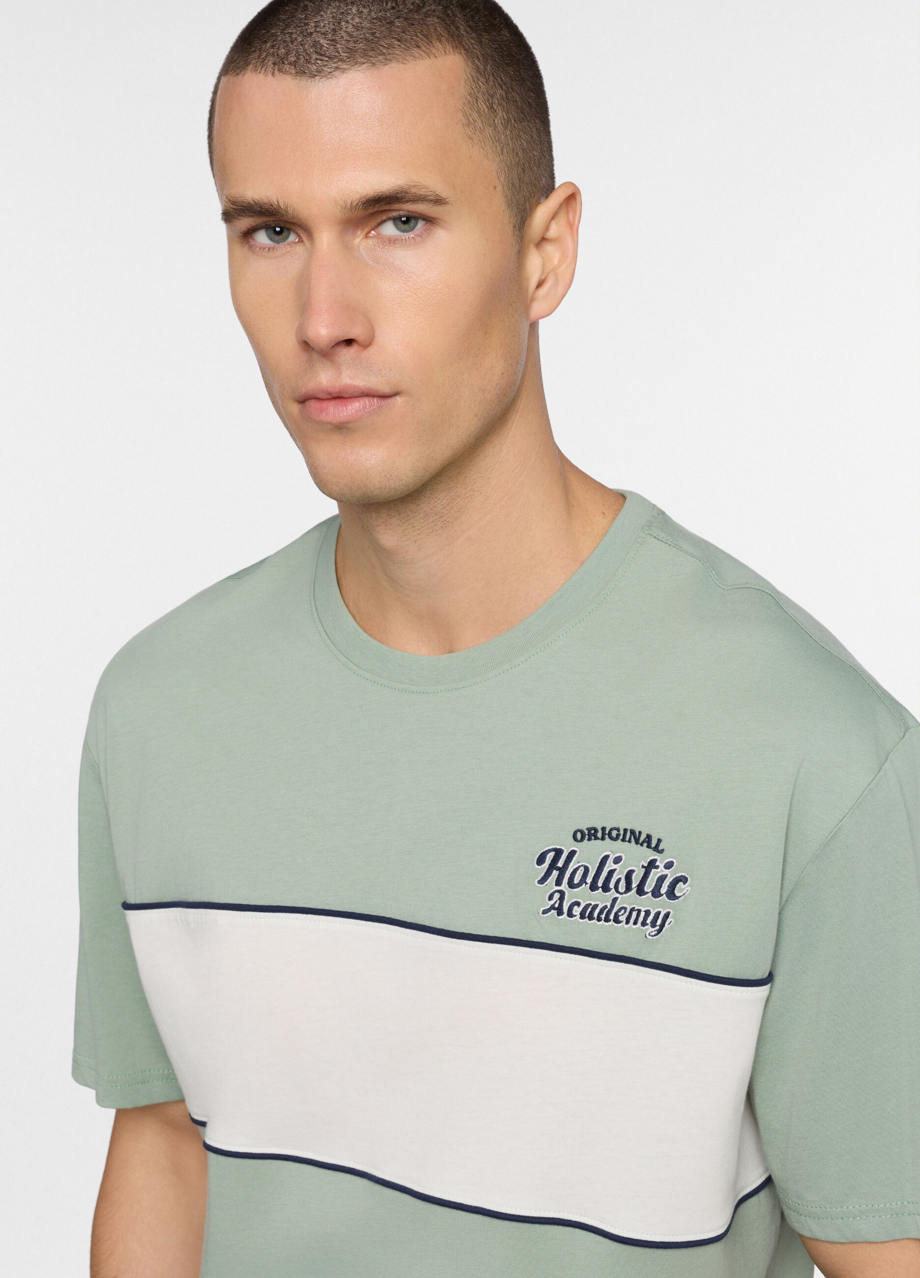 T-shirt girocollo con fascia a contrasto uomo_2