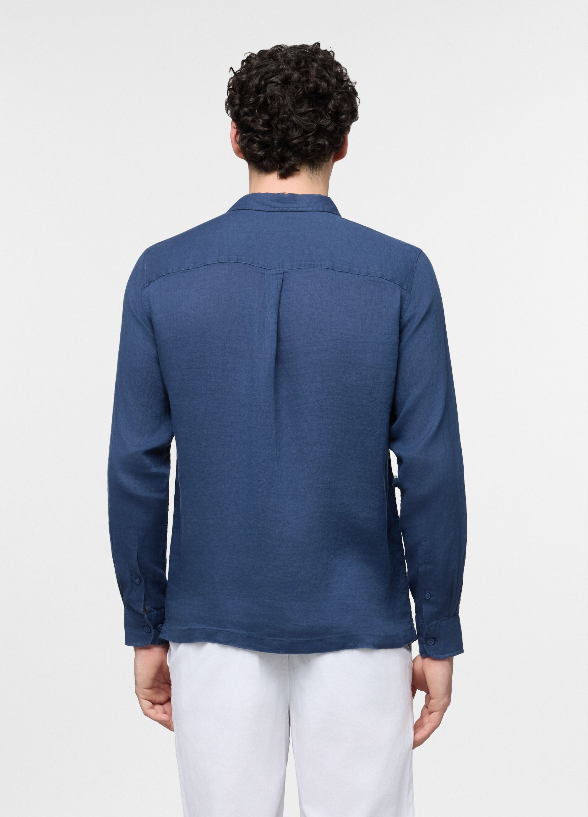 Camicia regular fit in lino con collo classico e doppia tasca uomo_1