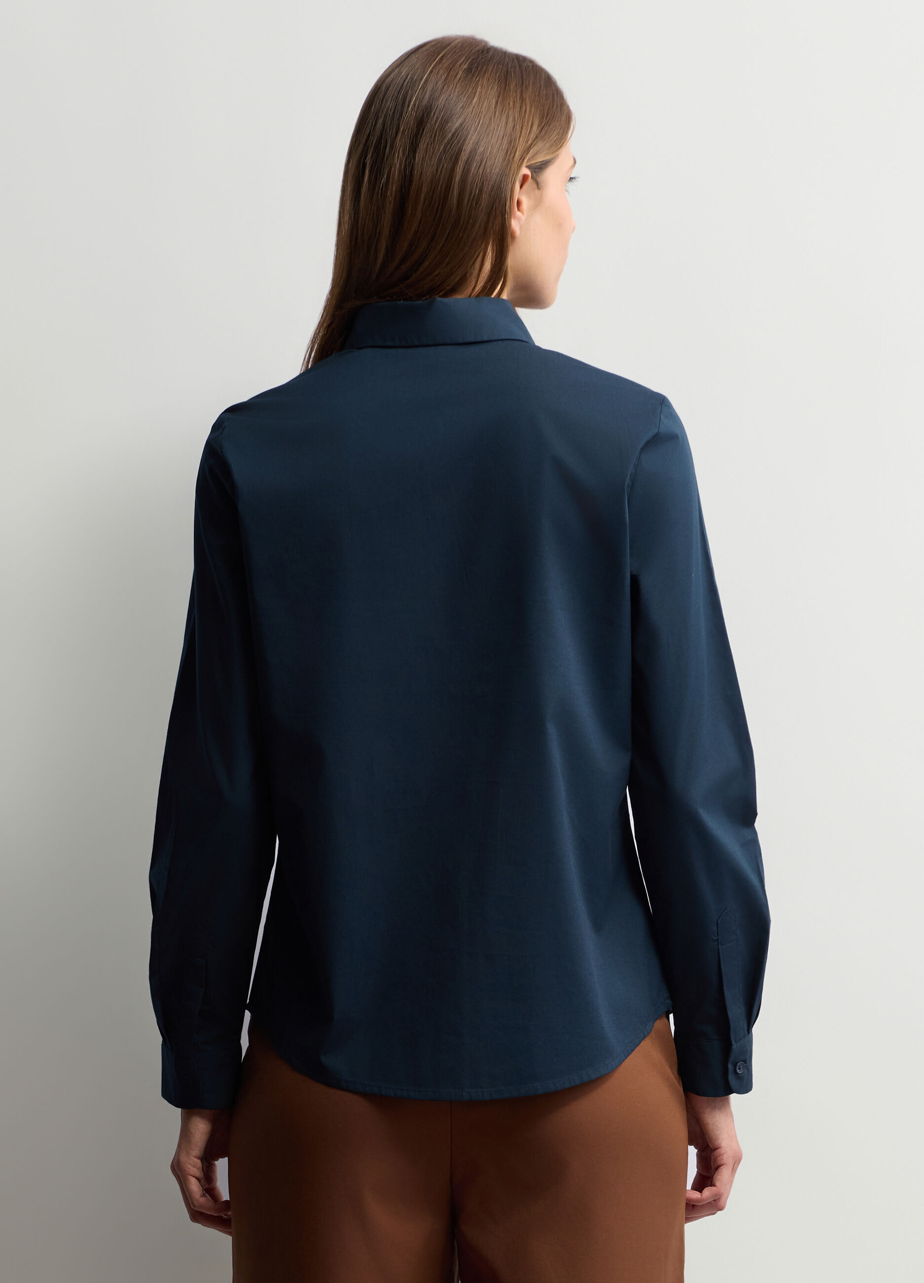 Camicia Slim Fit con colletto alla francese in poli-cotton donna_1