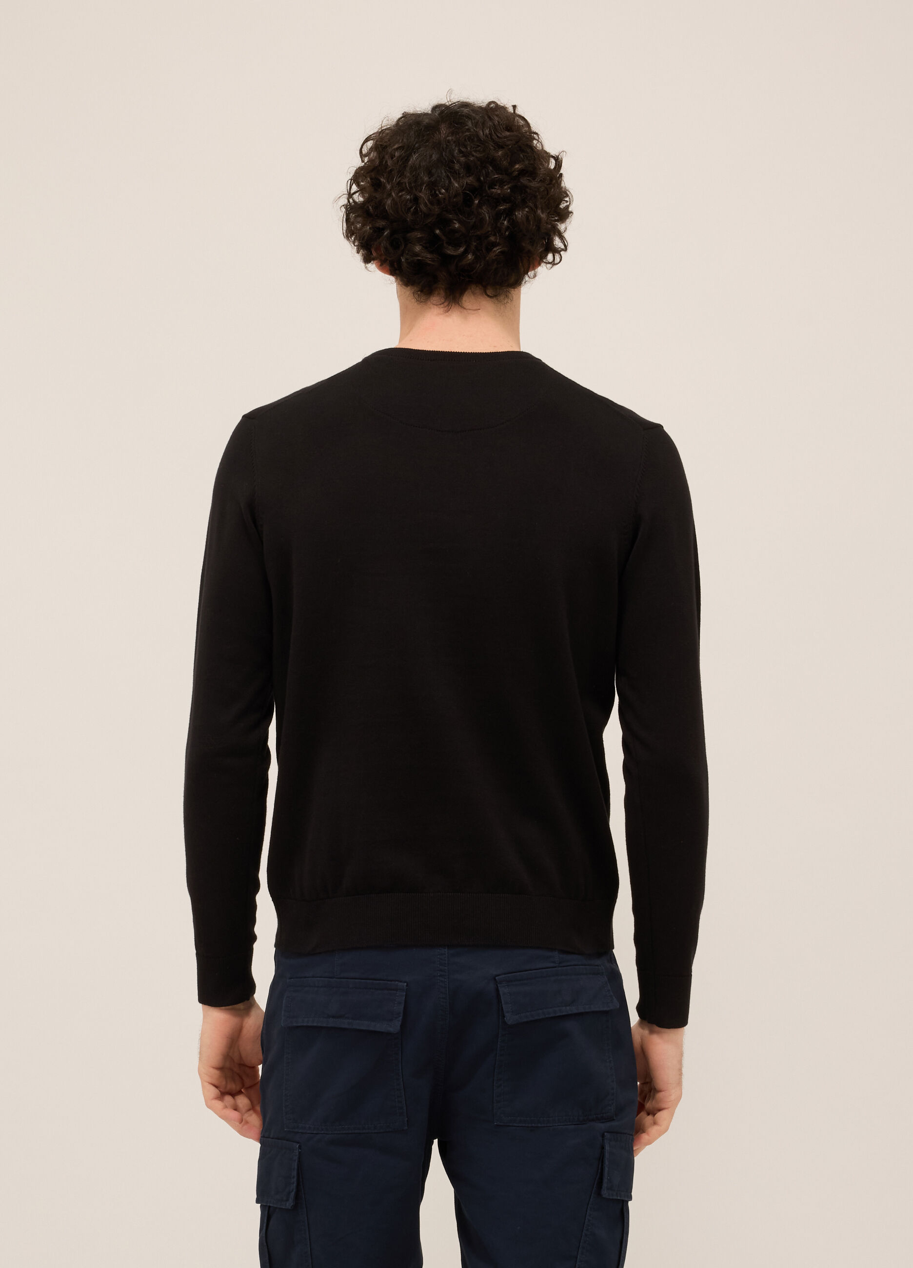 Maglione girocollo in maglia rasata di puro cotone uomo_1