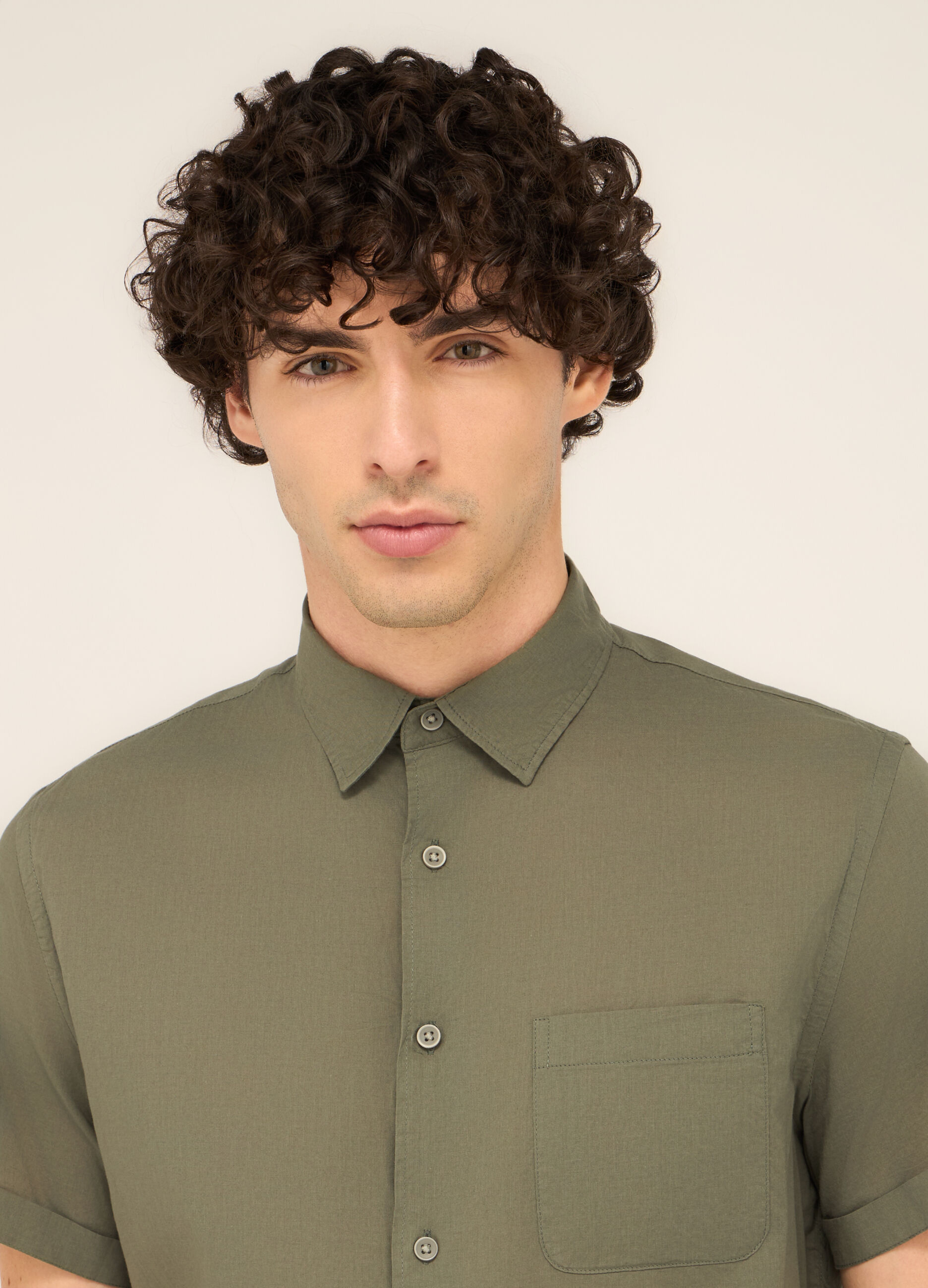 Camicia a maniche corte con taschino uomo