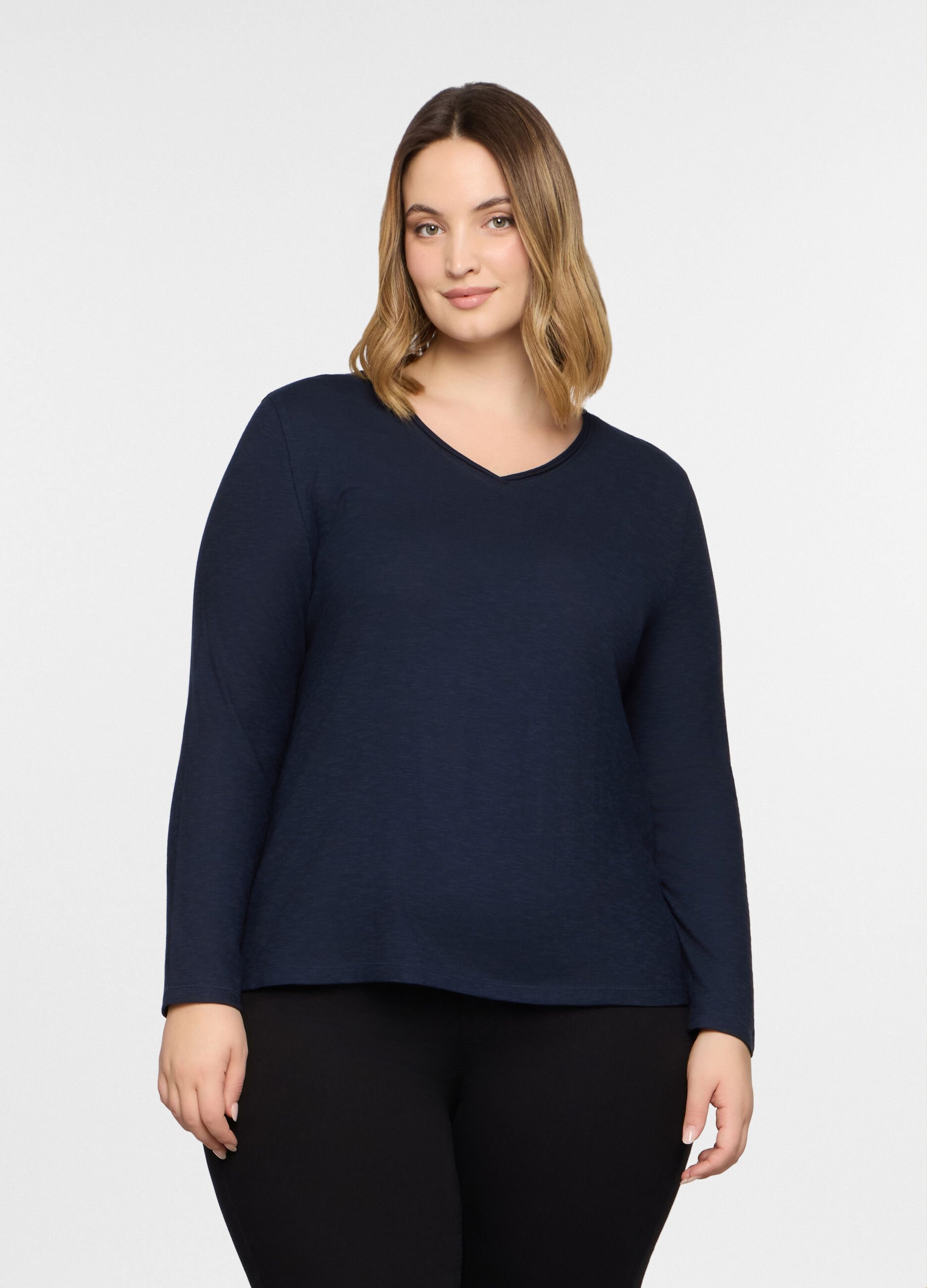 T-shirt con scollo a V in jersey slub donna curvy_0