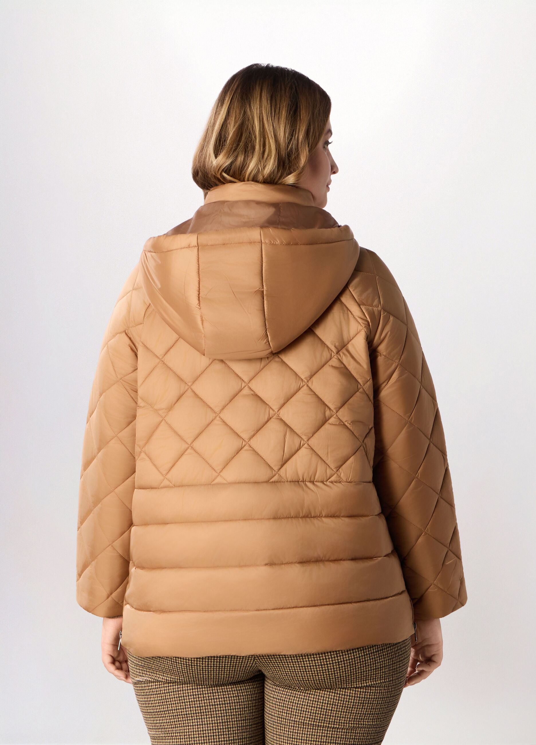 Giubbino imbottito con cappuccio donna curvy_1