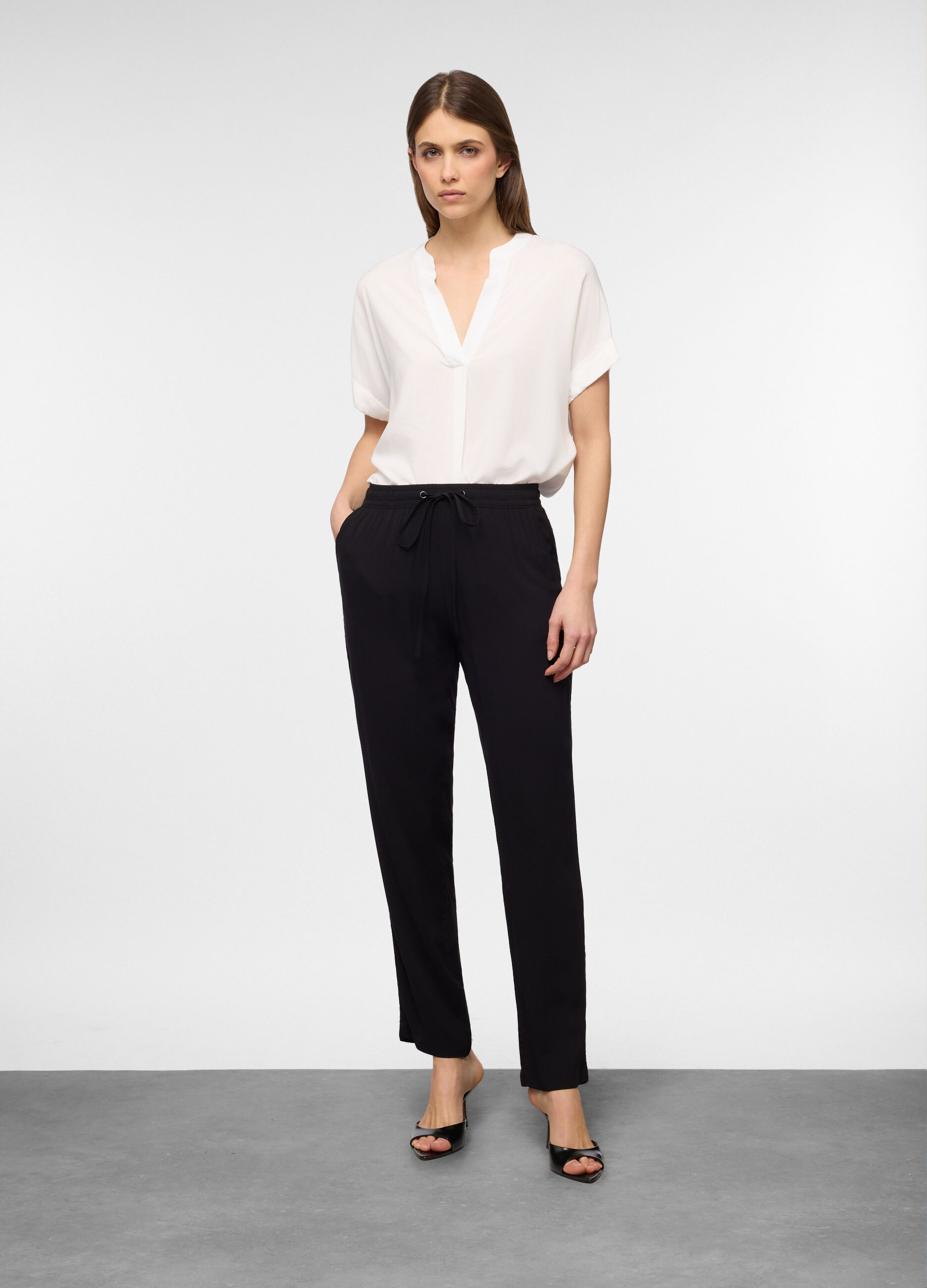 Pantaloni relaxed fit in pura viscosa donna_0