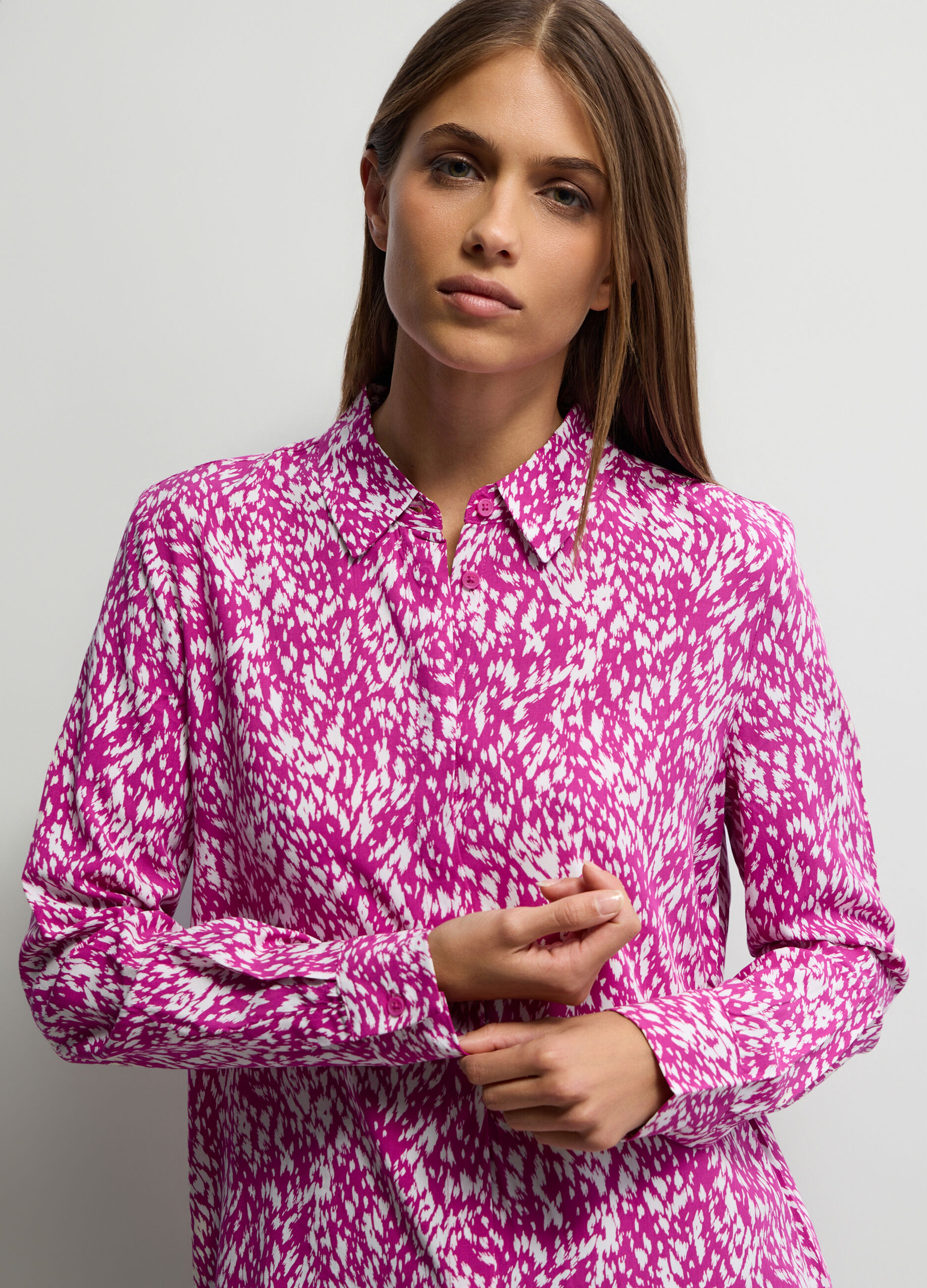 Camicia Fit Regular con colletto alla francese in pura viscosa donna_2
