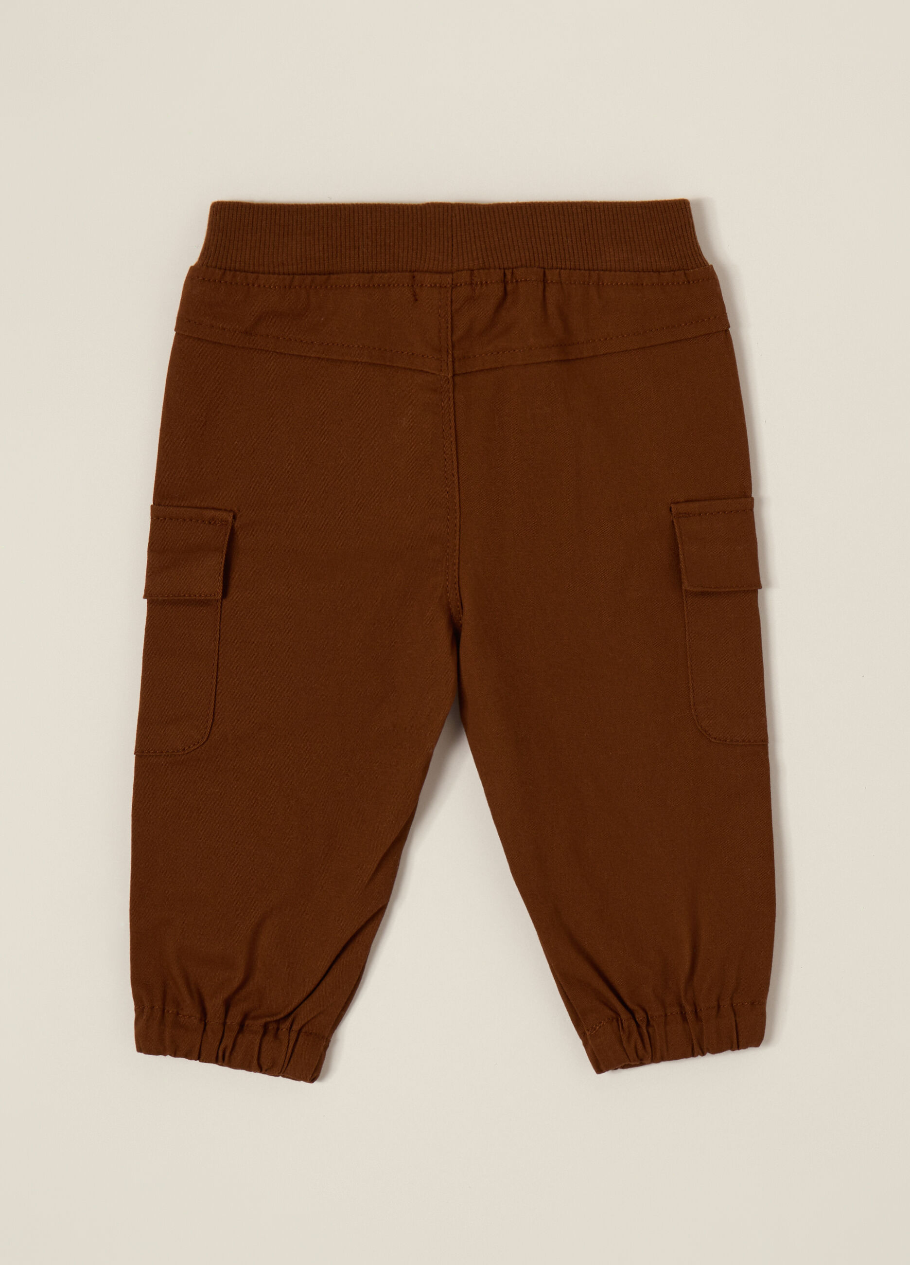 Pantaloni marroni elasticizzati cargo_2