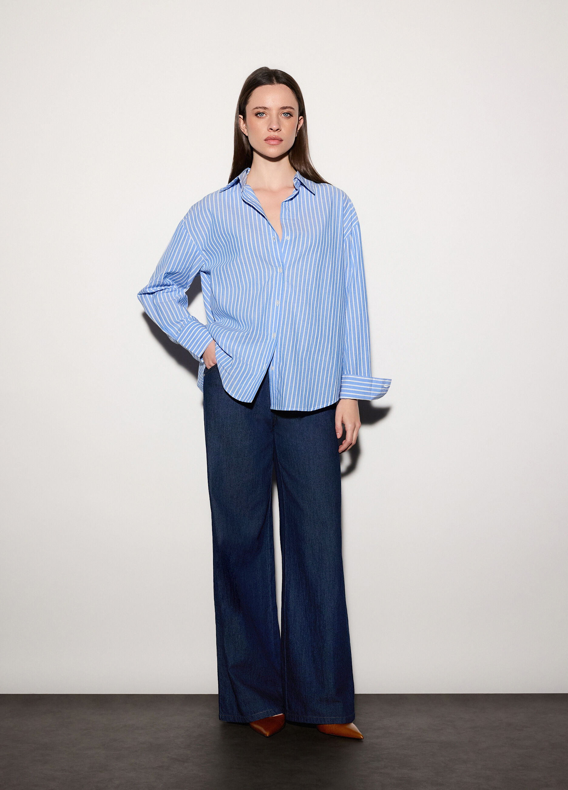 Camicia over fit con colletto alla francese donna_0