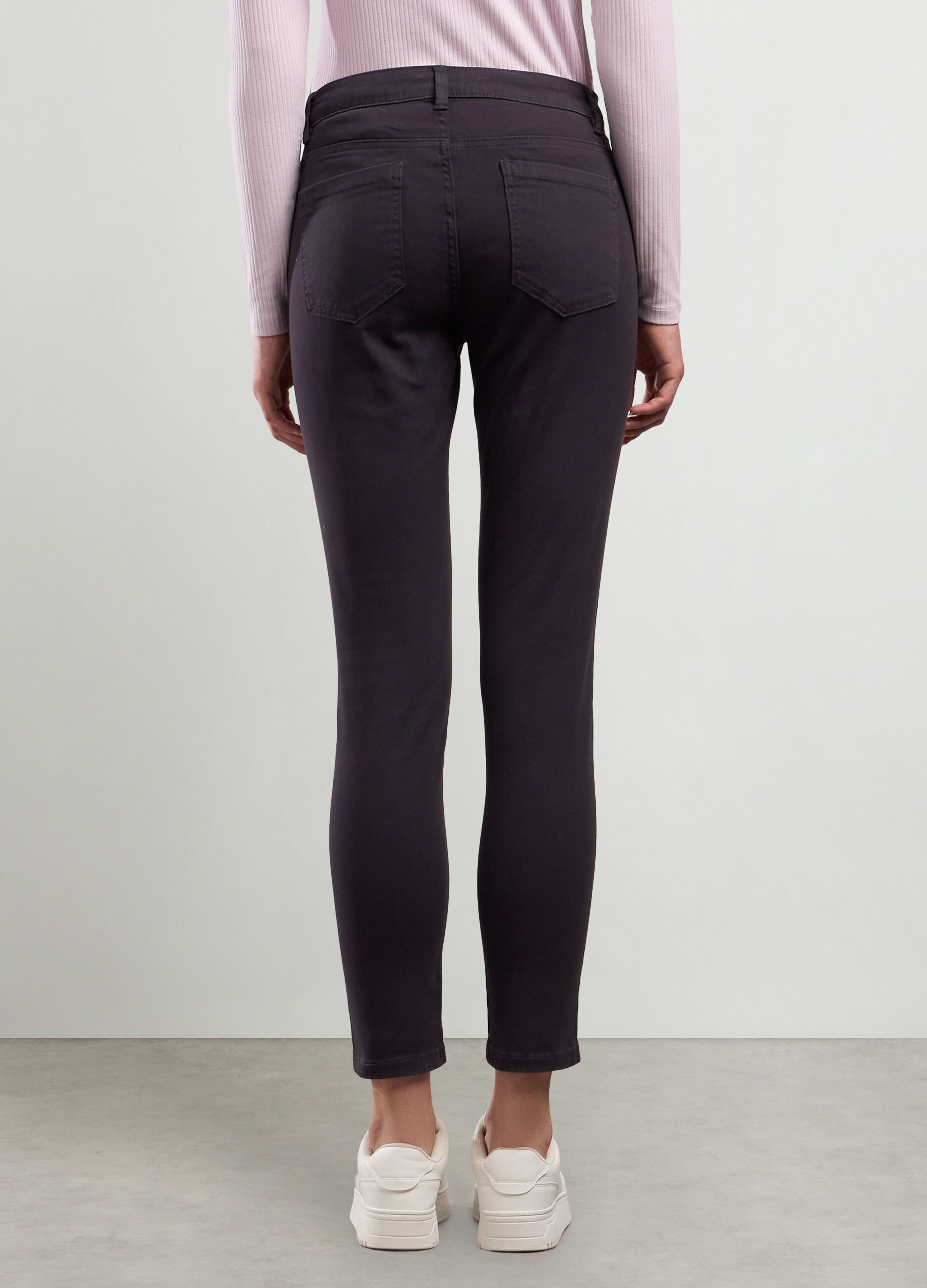 Pantaloni in cotone stretch donna