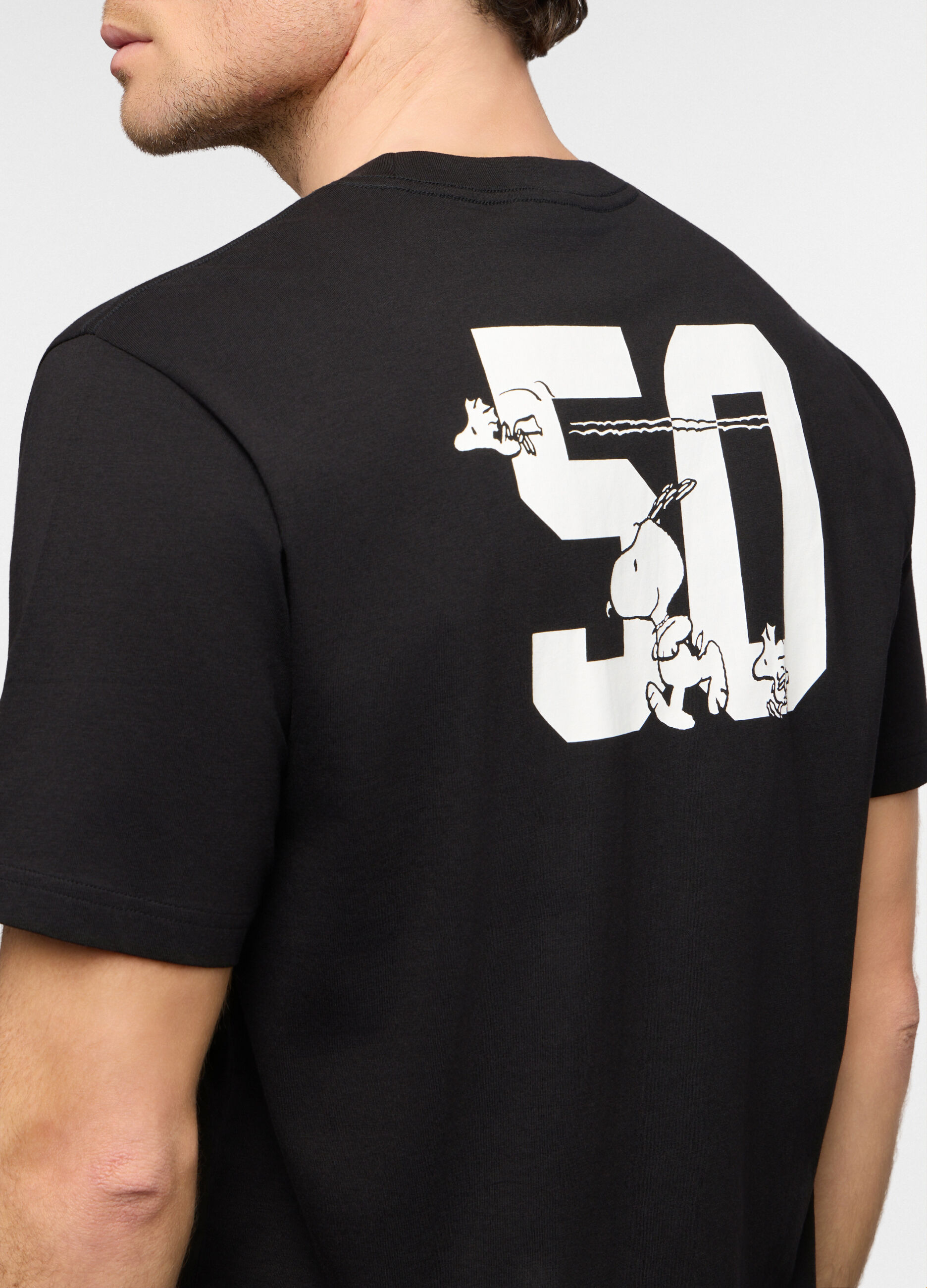 T-shirt girocollo con stampa Peanuts uomo_2