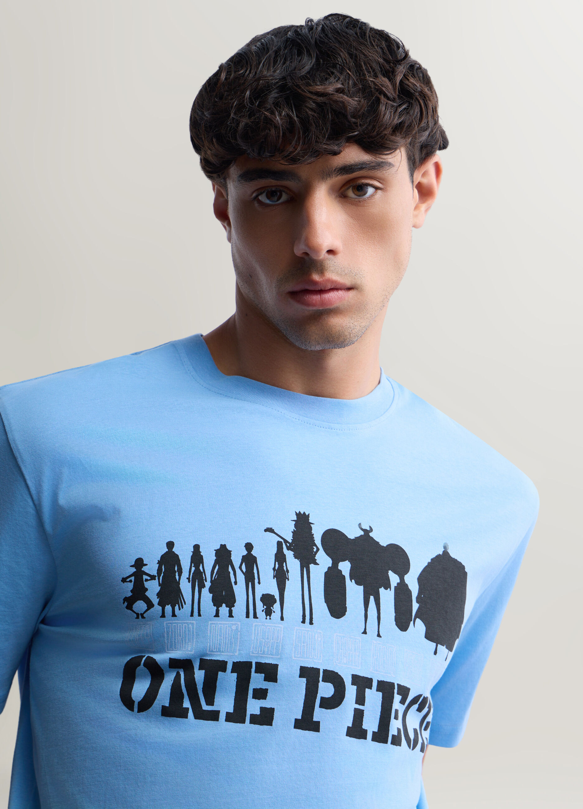 T-shirt girocollo in cotone con stampa One Piece uomo_2