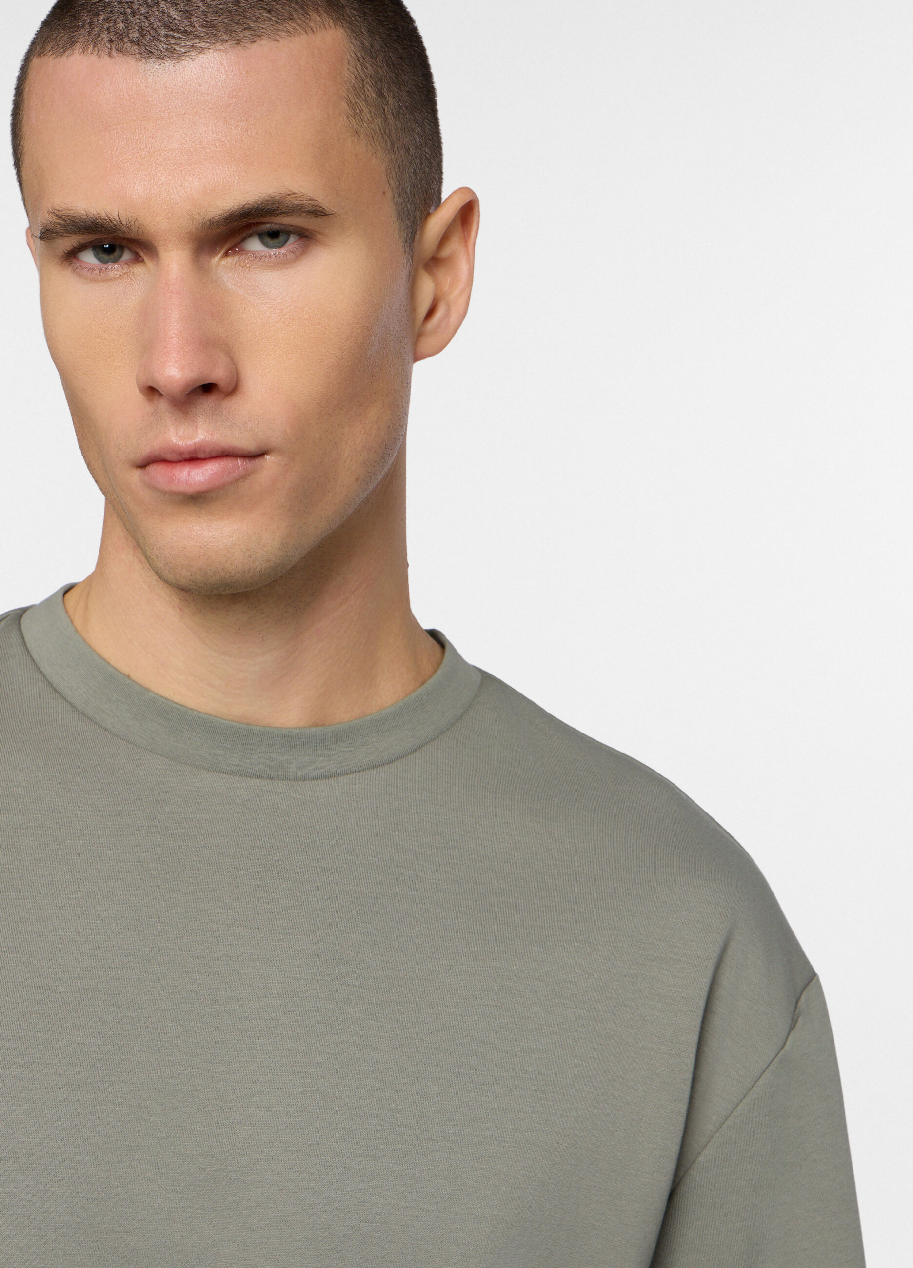 T-shirt girocollo in interlock uomo_2
