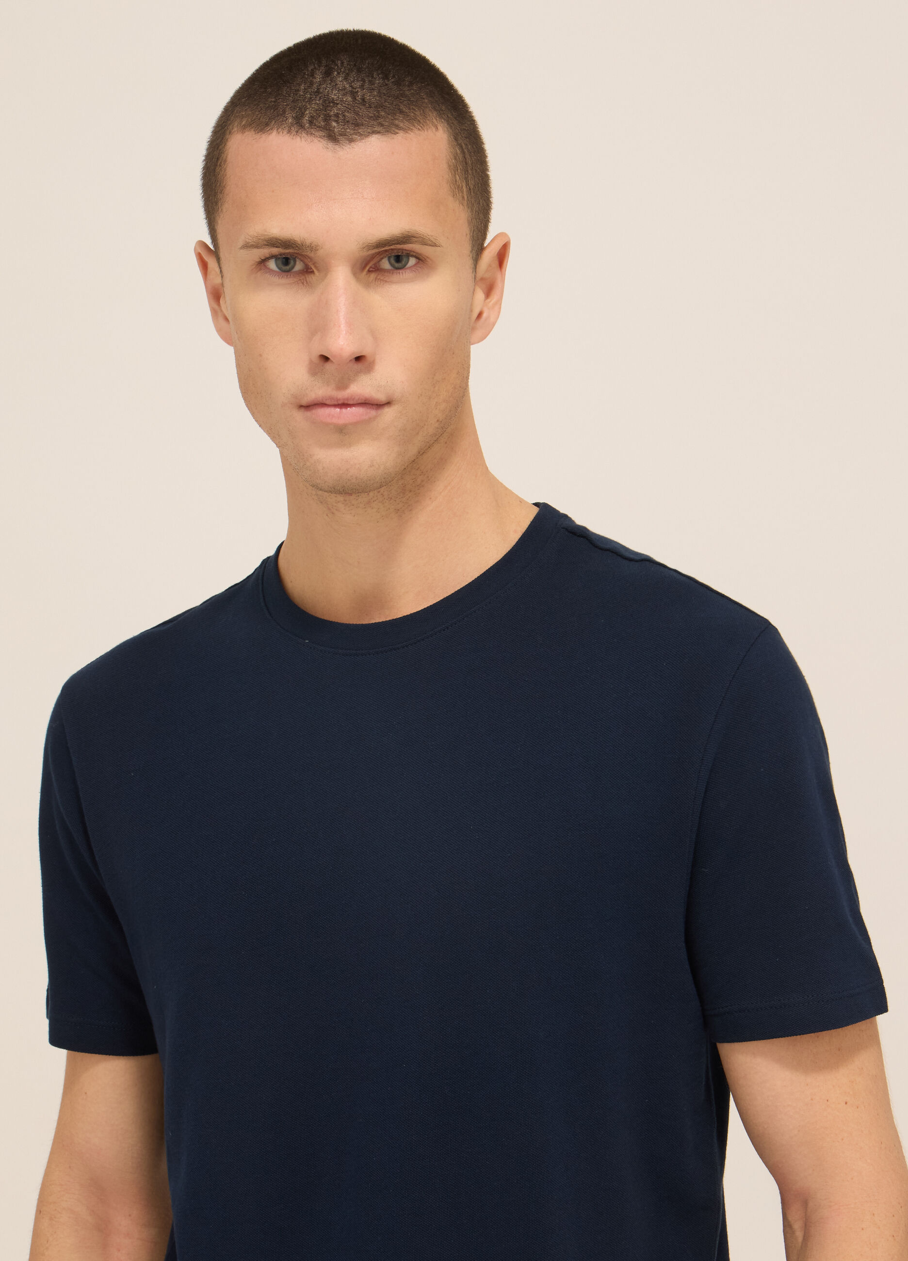 T-shirt girocollo in piquet di cotone uomo_2