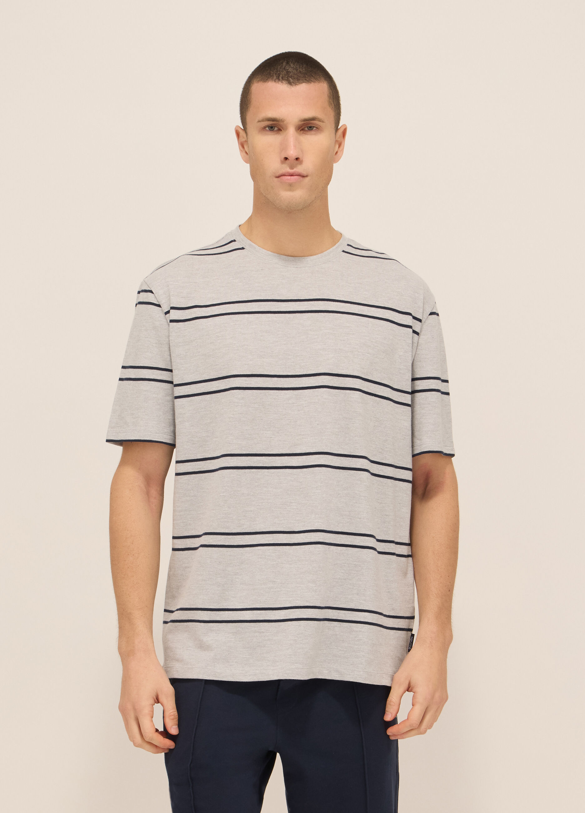 T-shirt in piquet di cotone a righe uomo_0