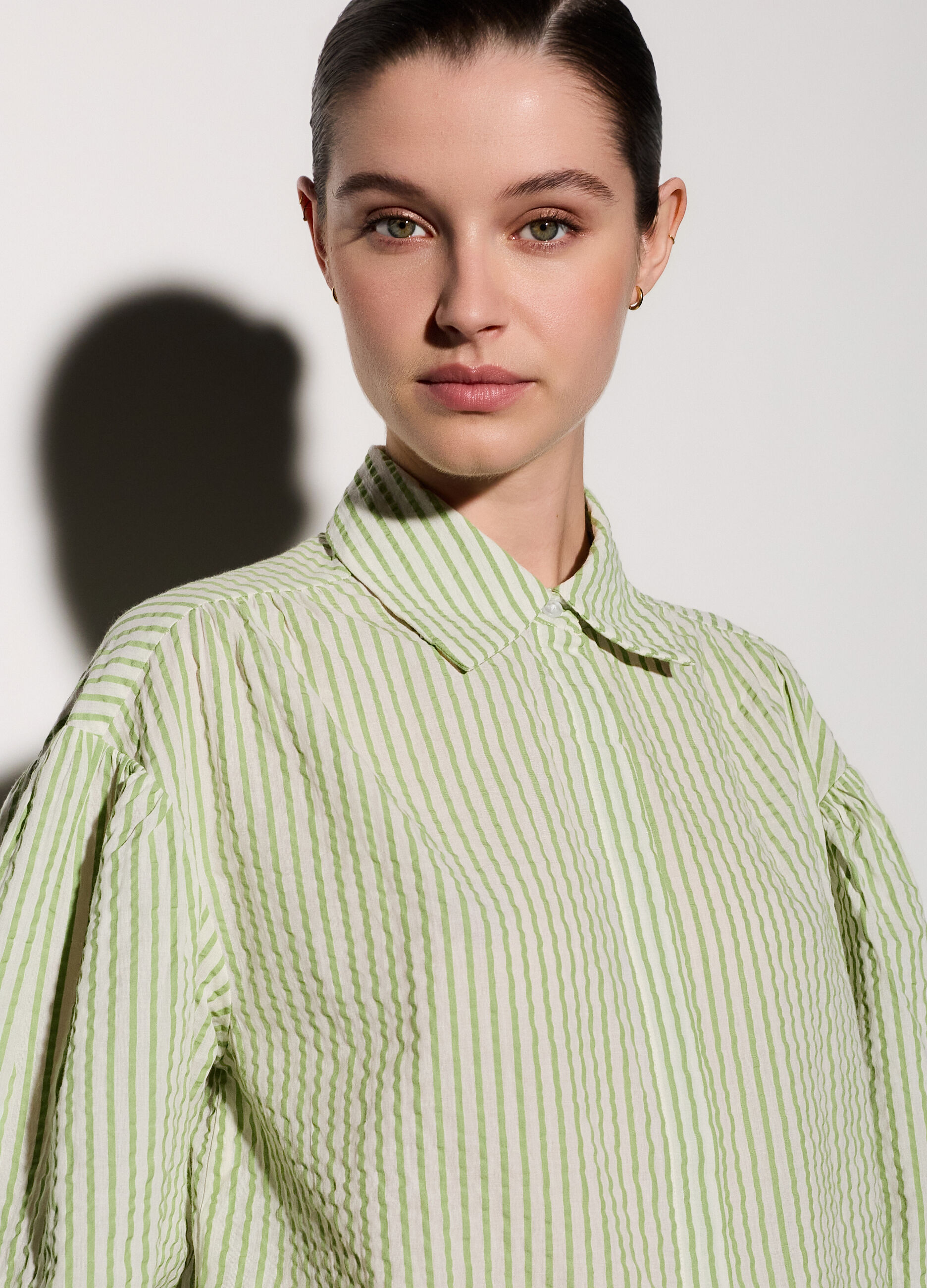 Camicia con colletto alla francese over fit donna_3