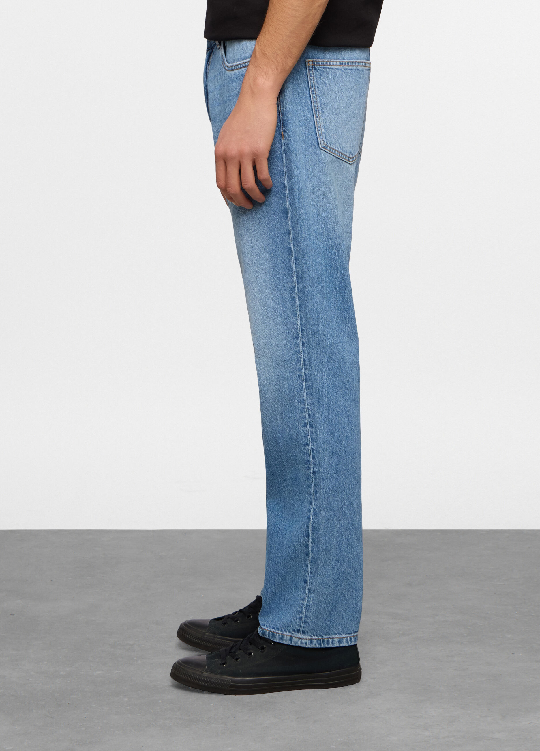 Jeans regular fit in denim di cotone e lino uomo_2