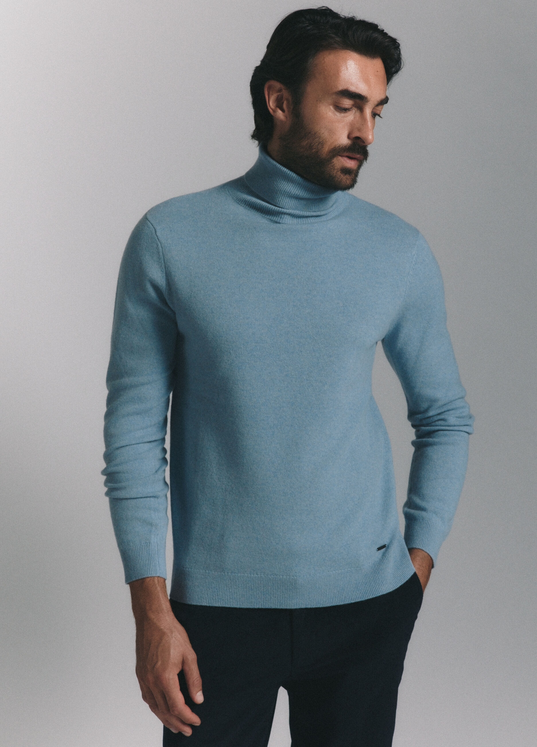 Maglione a collo alto in lambswool uomo_2
