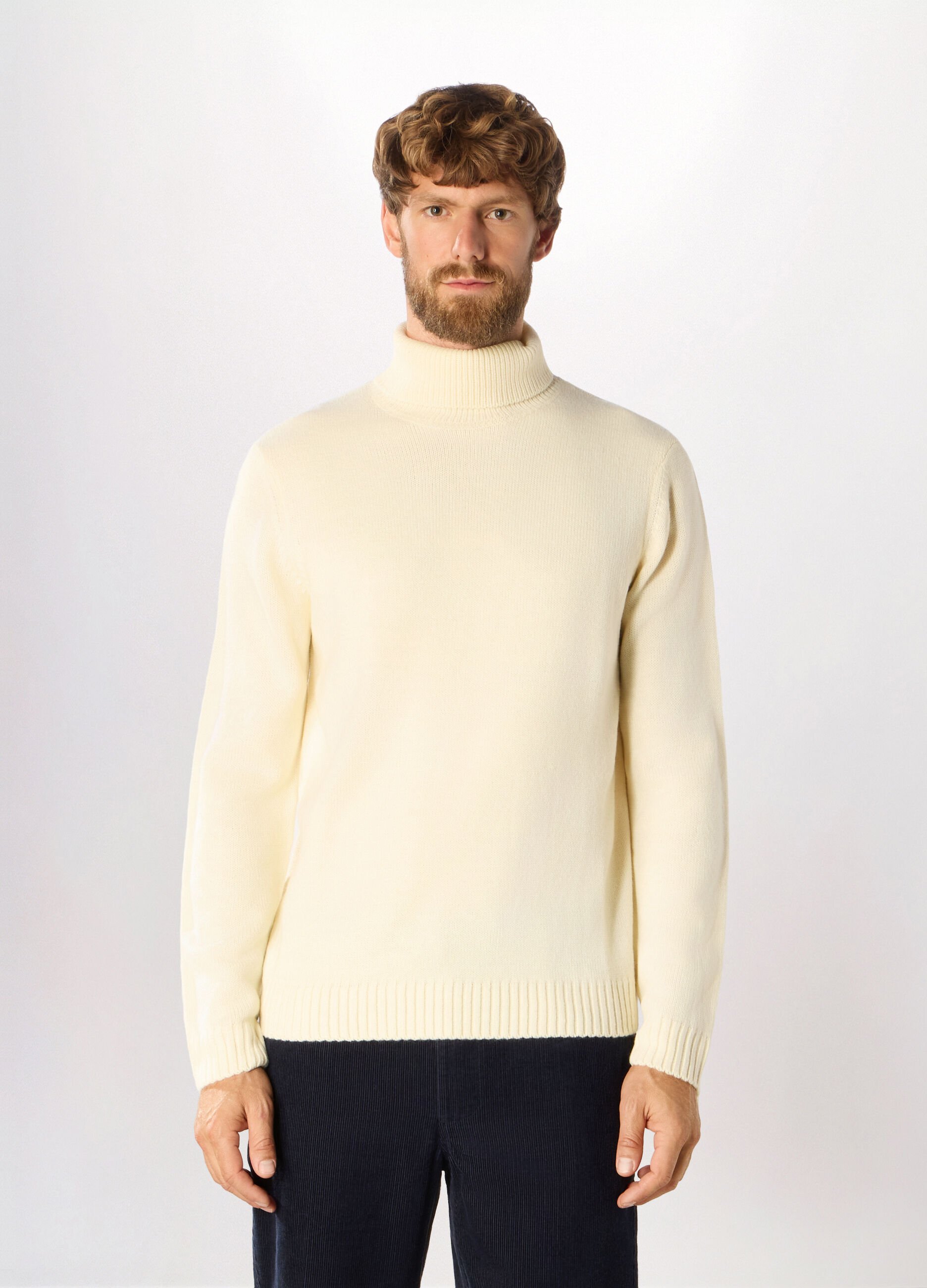 Maglione collo alto in maglia rasata uomo_0