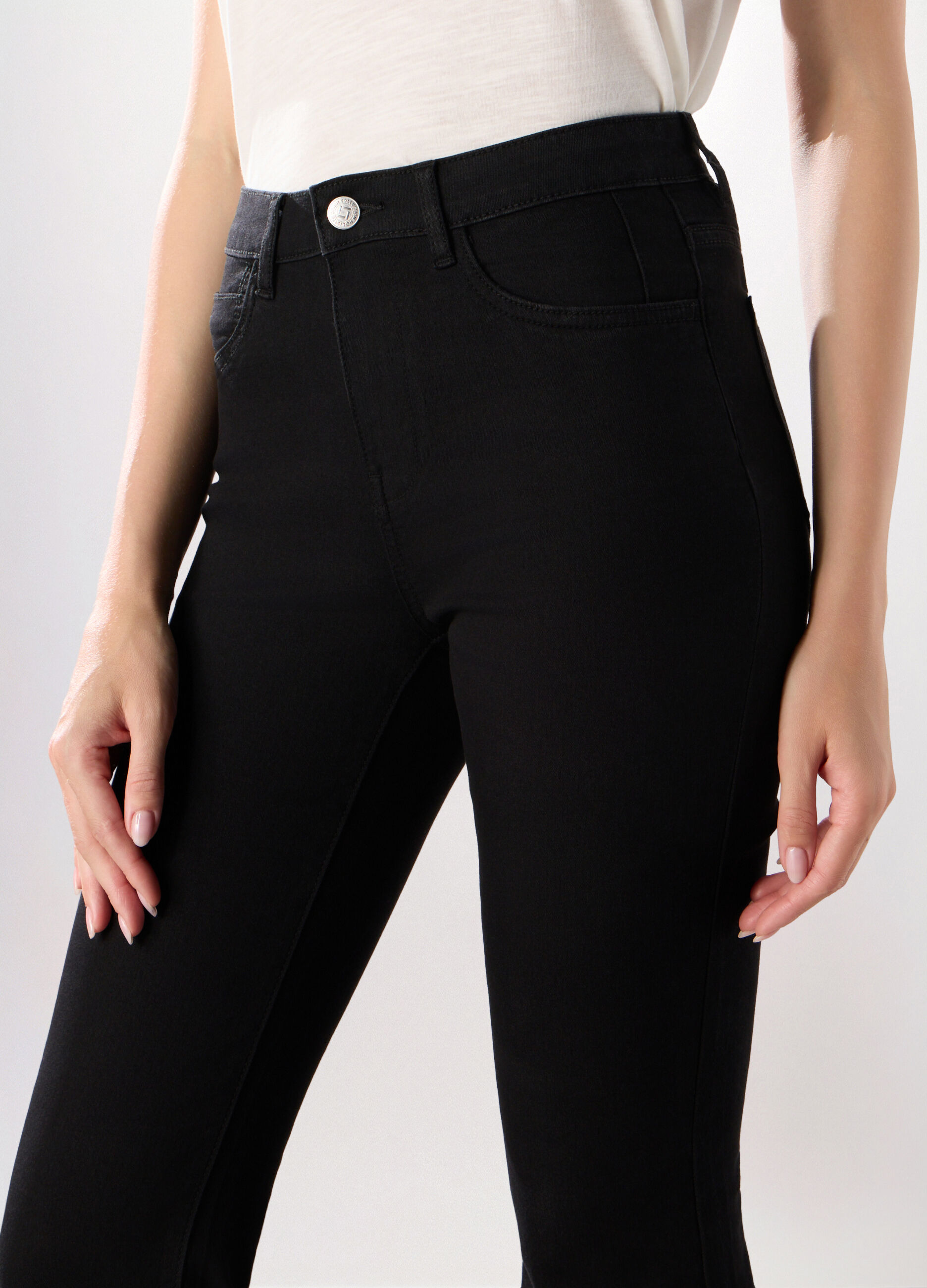 Pantaloni in denim misto cotone donna_2