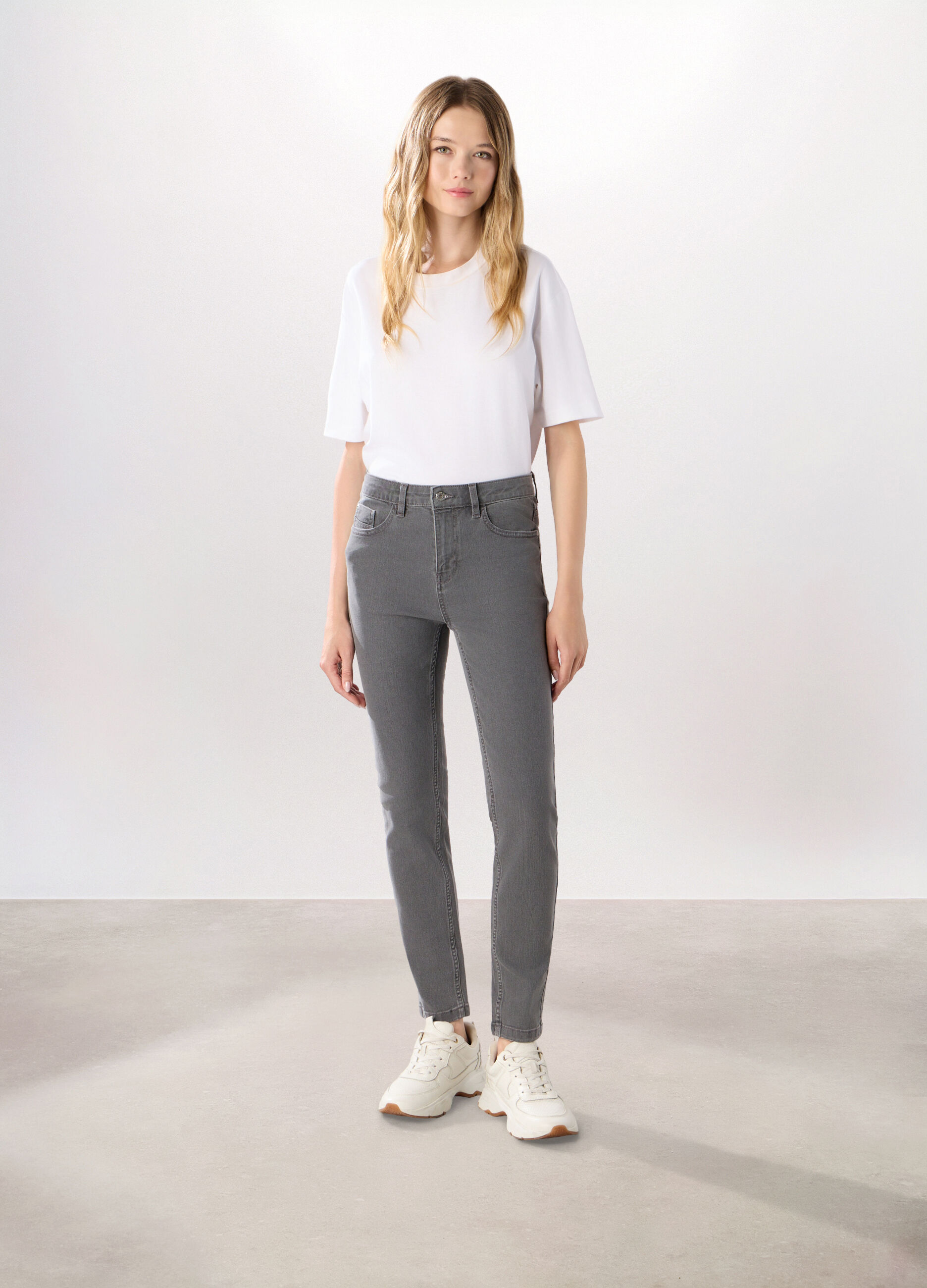 Pantaloni in denim misto cotone donna_0