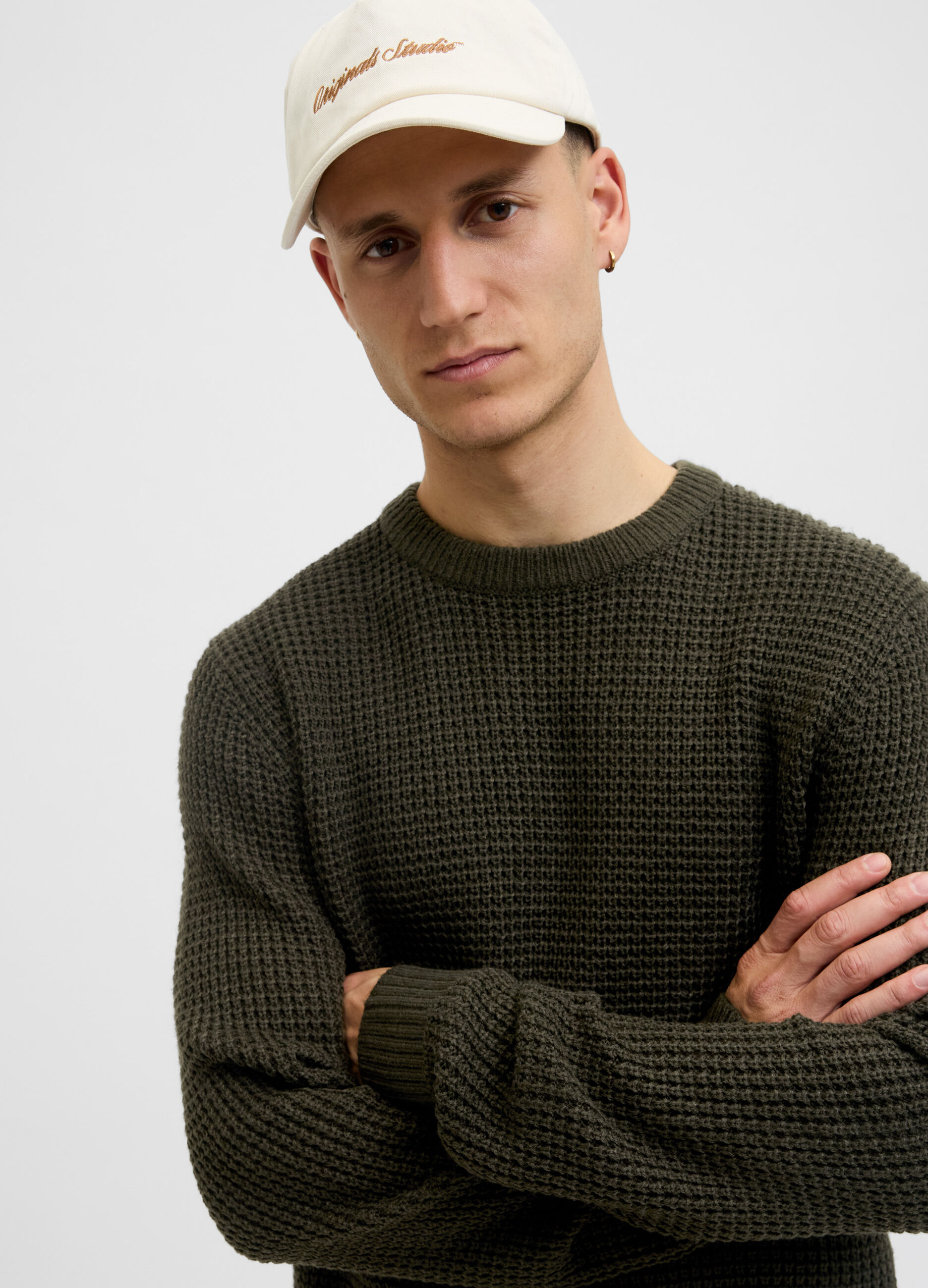 Maglione con lavorazione in rilievo uomo_3