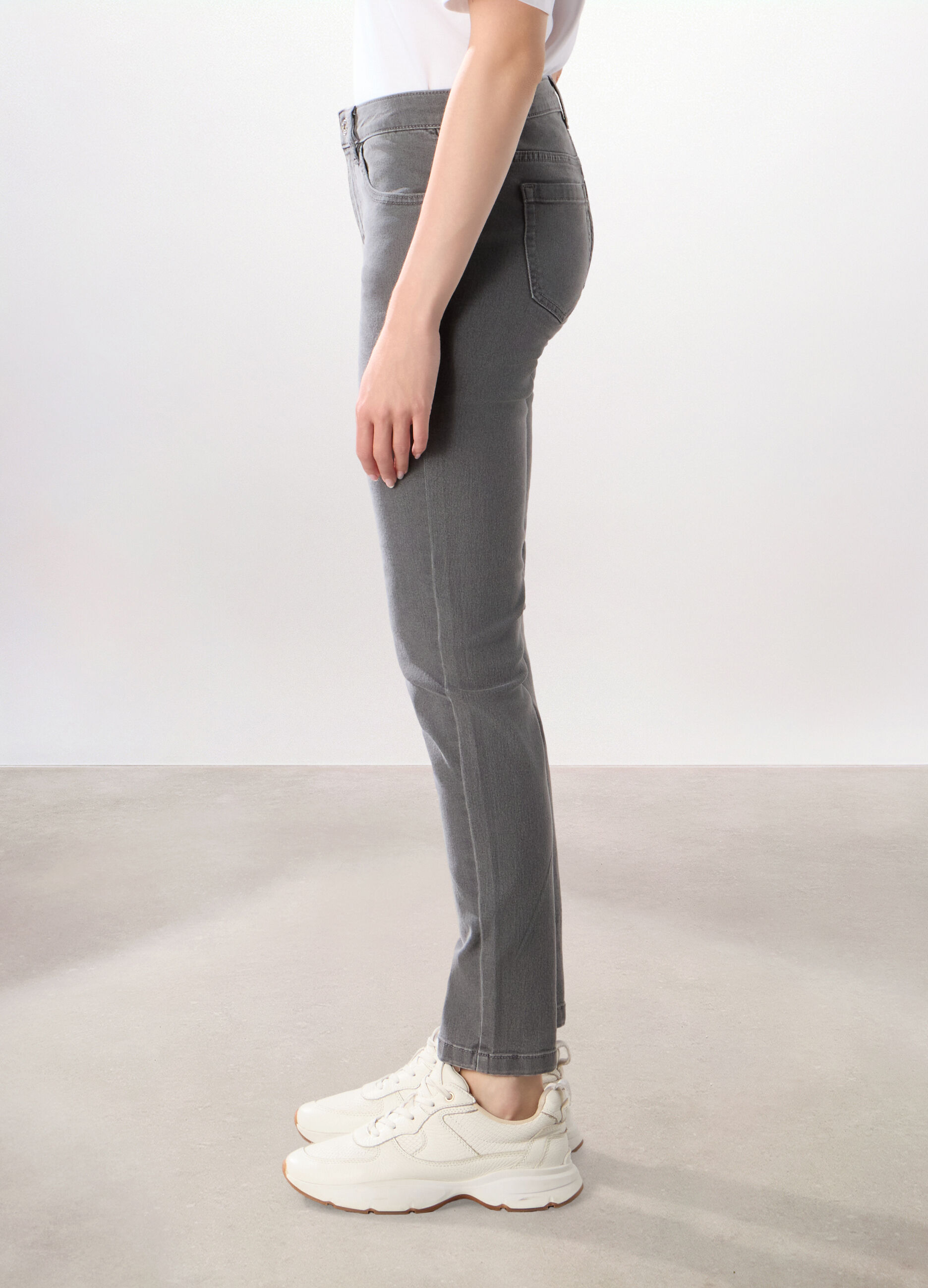 Pantaloni in denim misto cotone donna_3