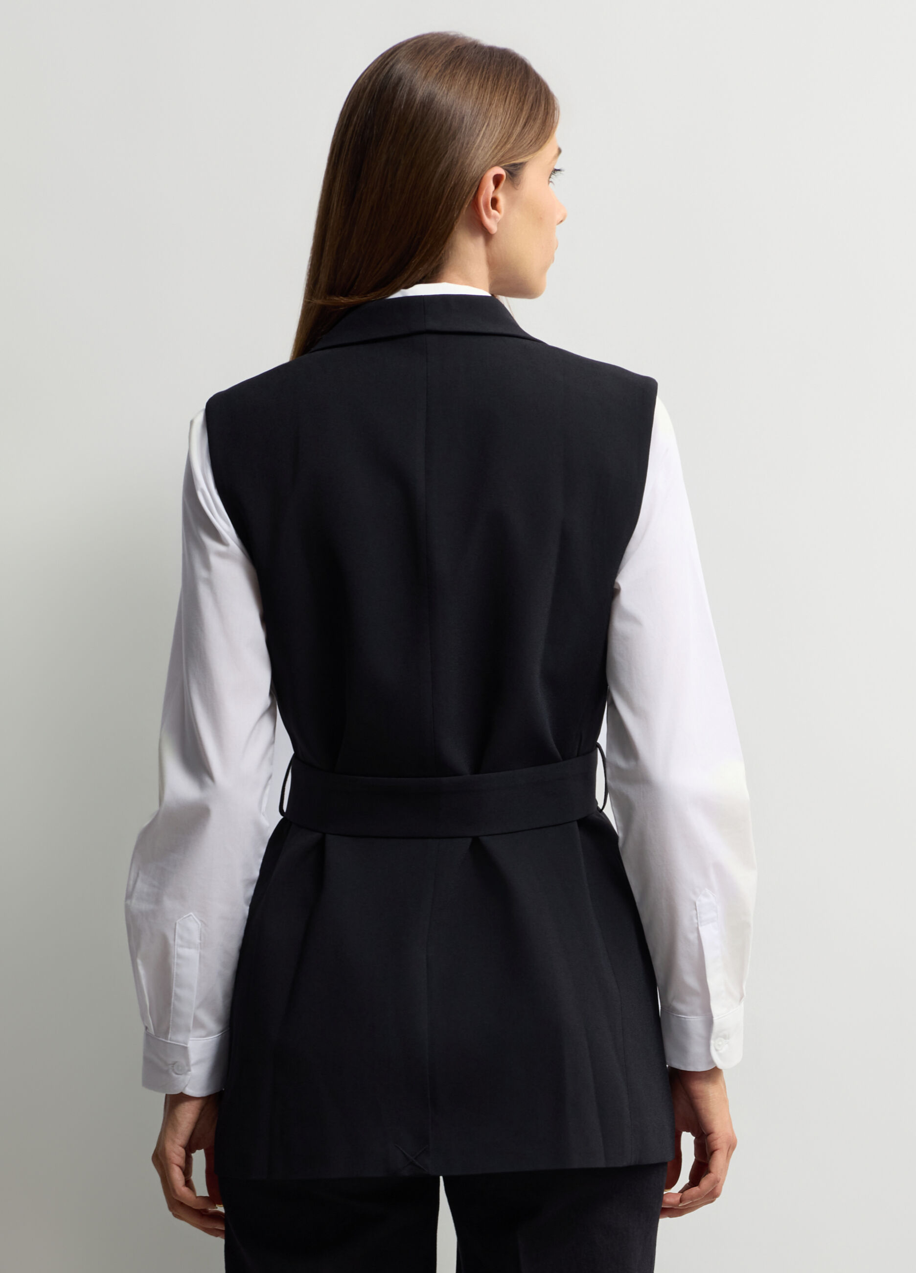 Blazer smanicato con scollo reverse donna_1